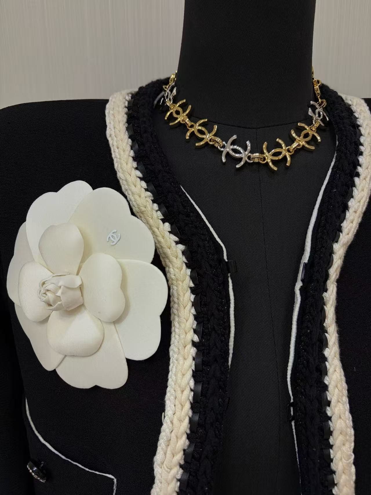 Chanel NECKLACE Gold &Silver Metal High