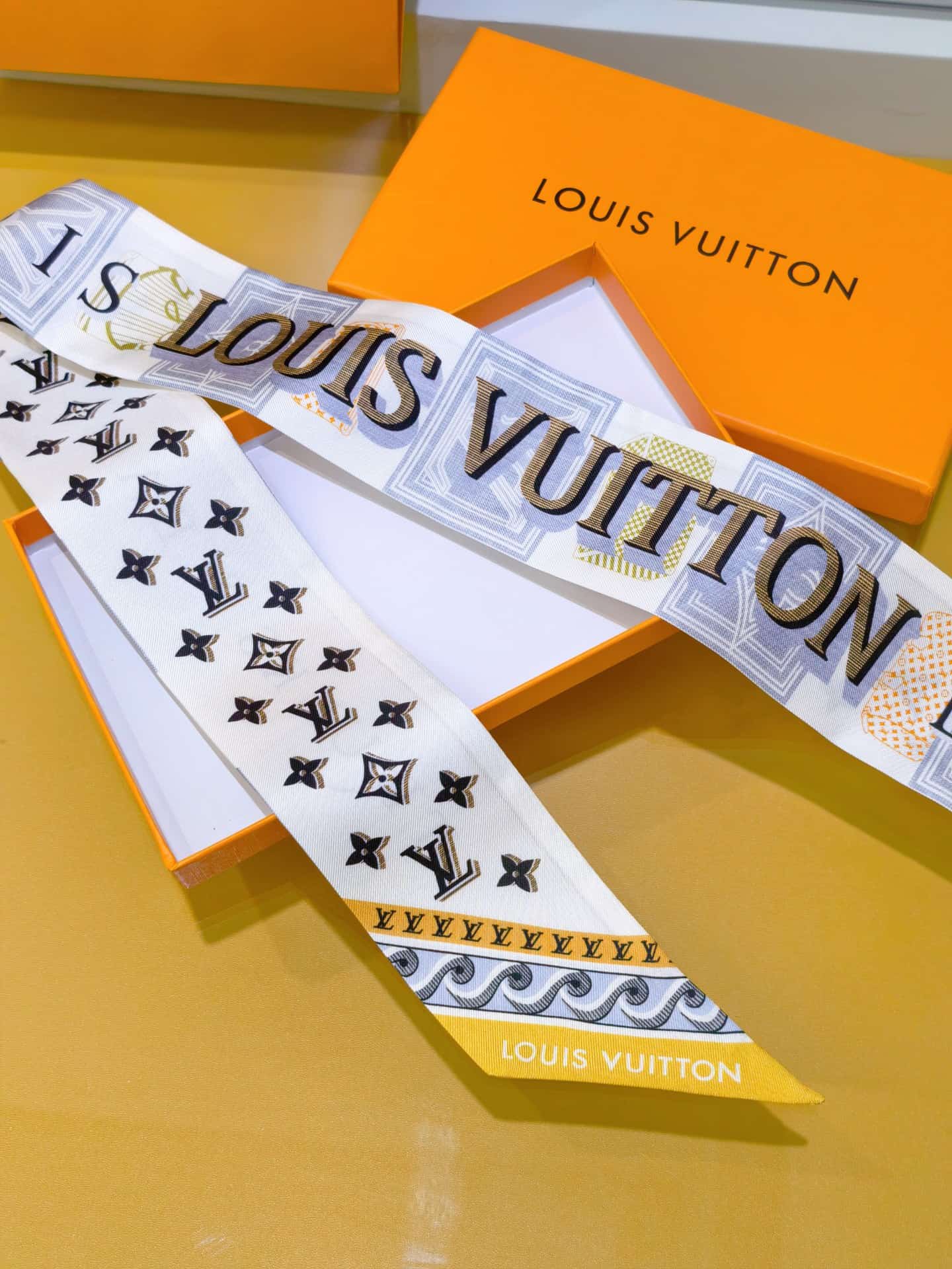Louis Vuitton Let's Go BB Bandeau Silk Twilly