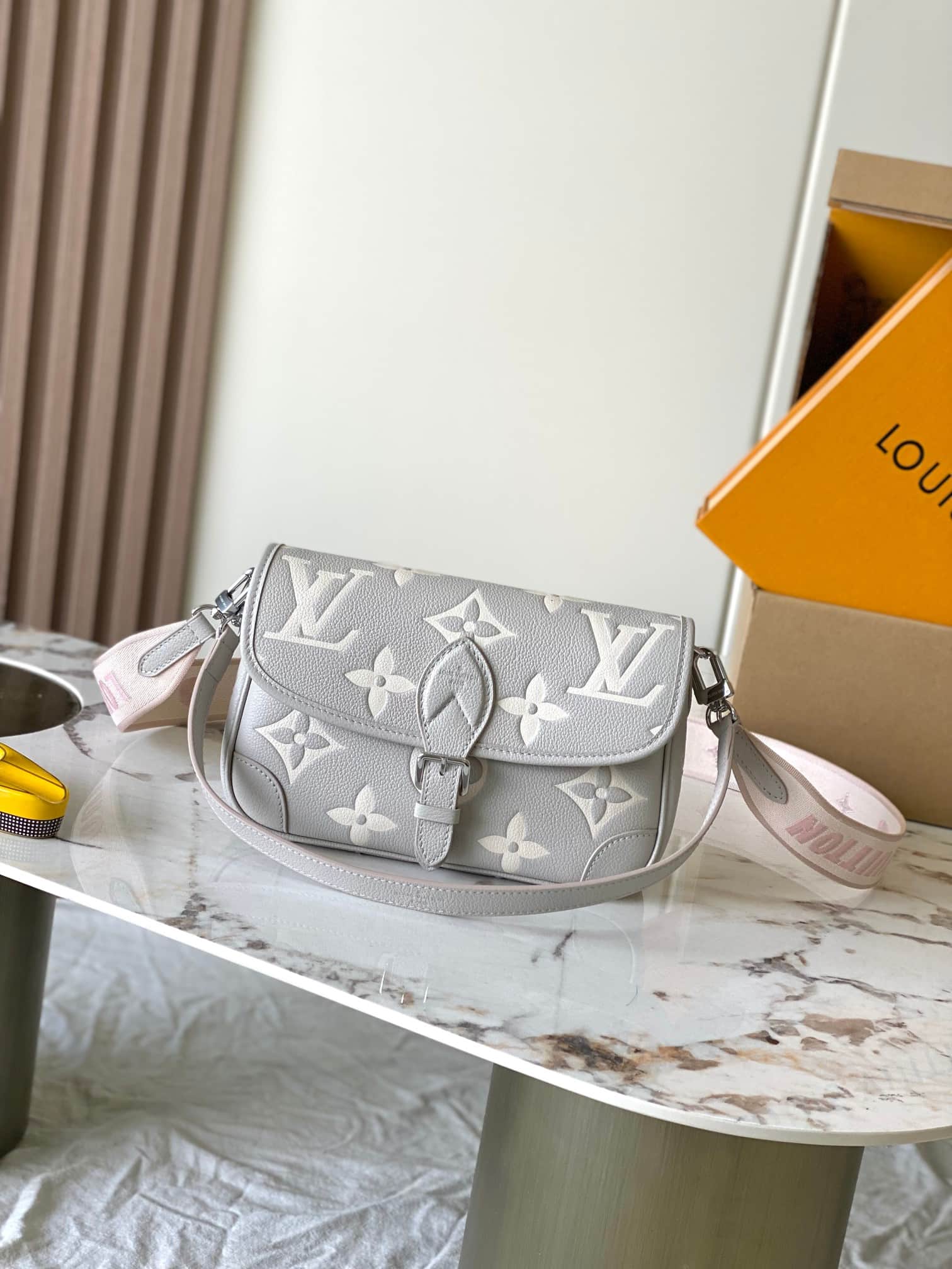 Louis Vuitton Diane Monogram Empreinte Leather M14214 Gray/Quartz Pink/Beige TOP
