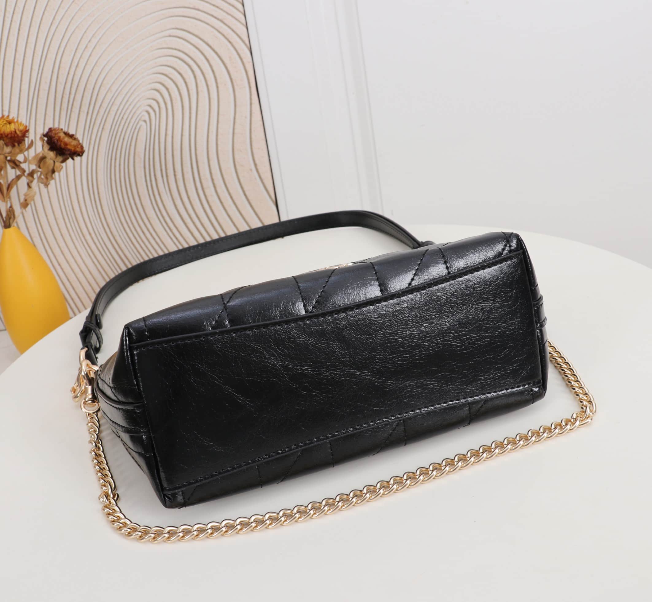 Coach Caitlin Shoulder Bag With Quilting Glazed leather/Gold/Black High