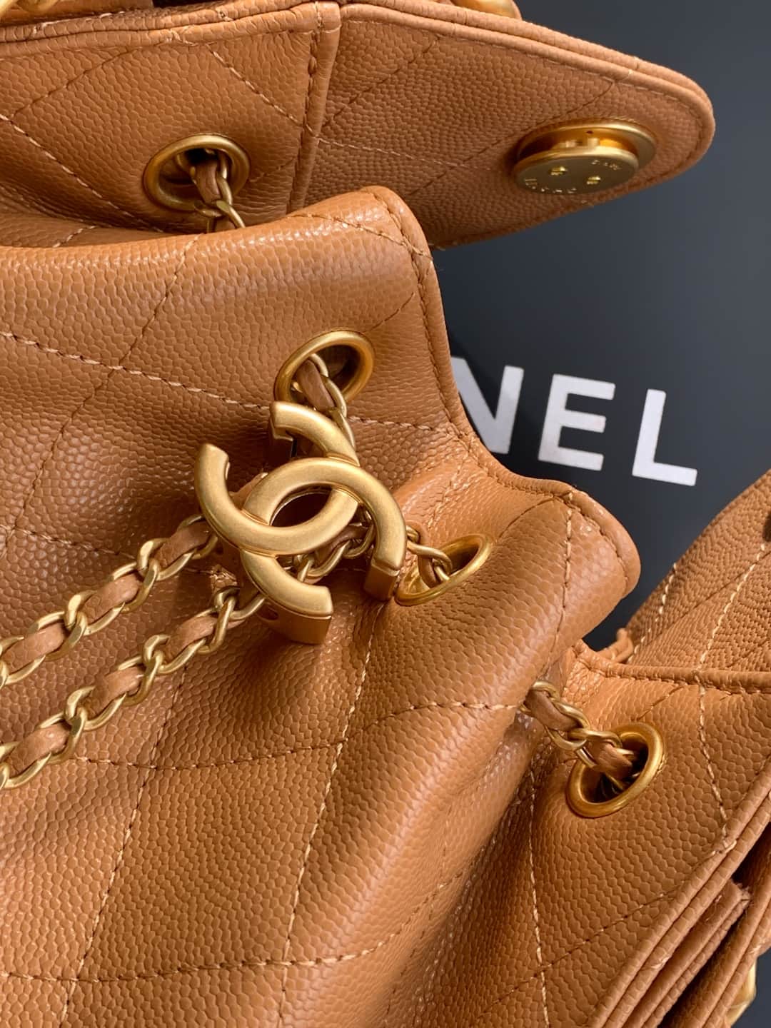 Chanel 25 Mini Hobo handbag AS5631 Grained calfskin & gold-tone metal Brown A