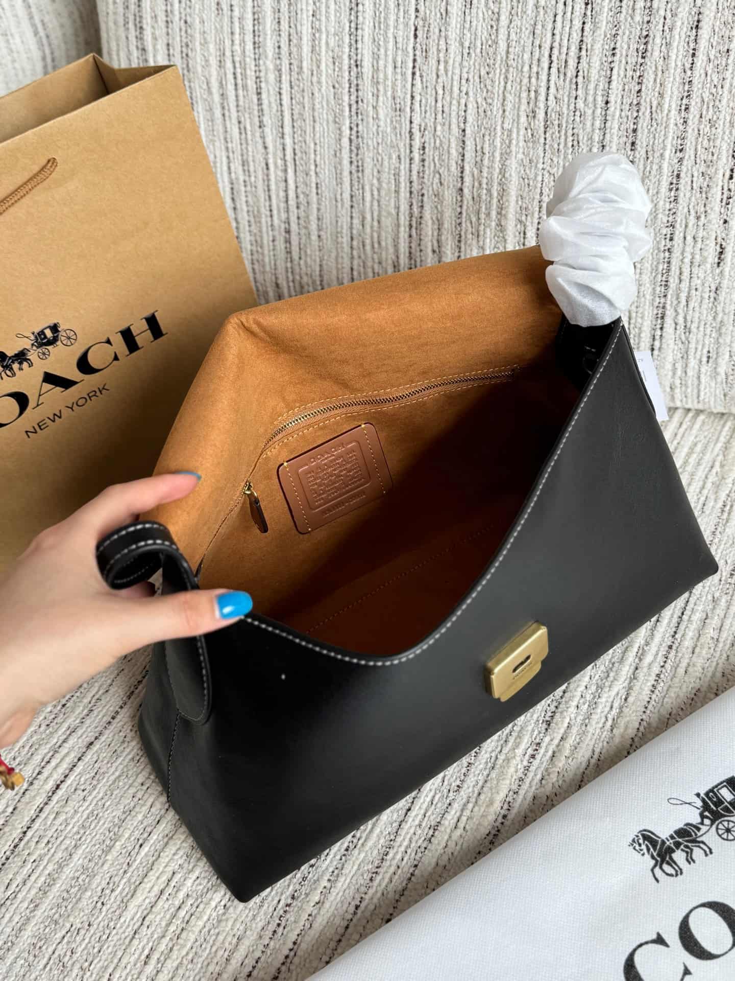 Coach Chelsea Shoulder Bag Smooth Grain Leather Black High