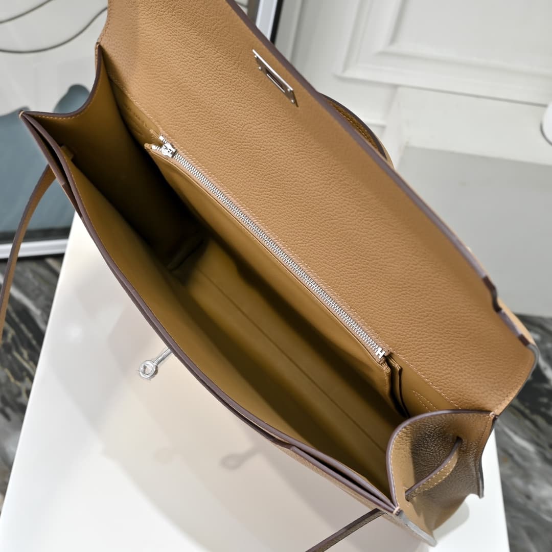 Hermes Kelly depeches Togo 36 briefcase In Beige Metal CalfskIn WAX High