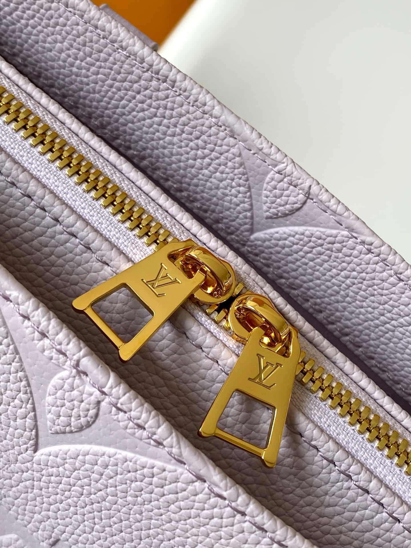Louis Vuitton OnTheGo East West Misty Lilac Embossed grained cowhide leather M15192 High