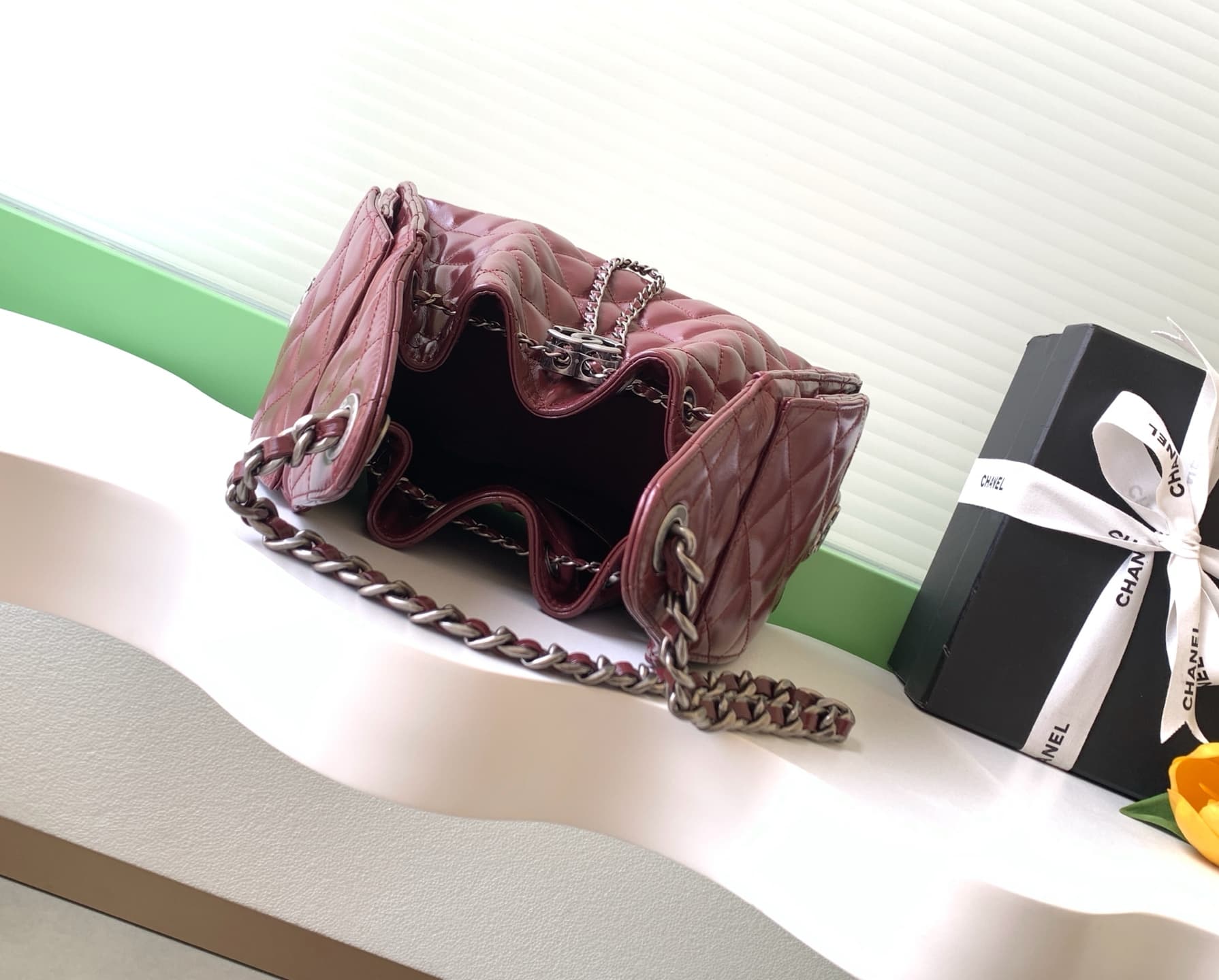 Chanel 25 Small Hobo handbag AS5293 Shiny calfskin&Silver-tone metal Burgundy A