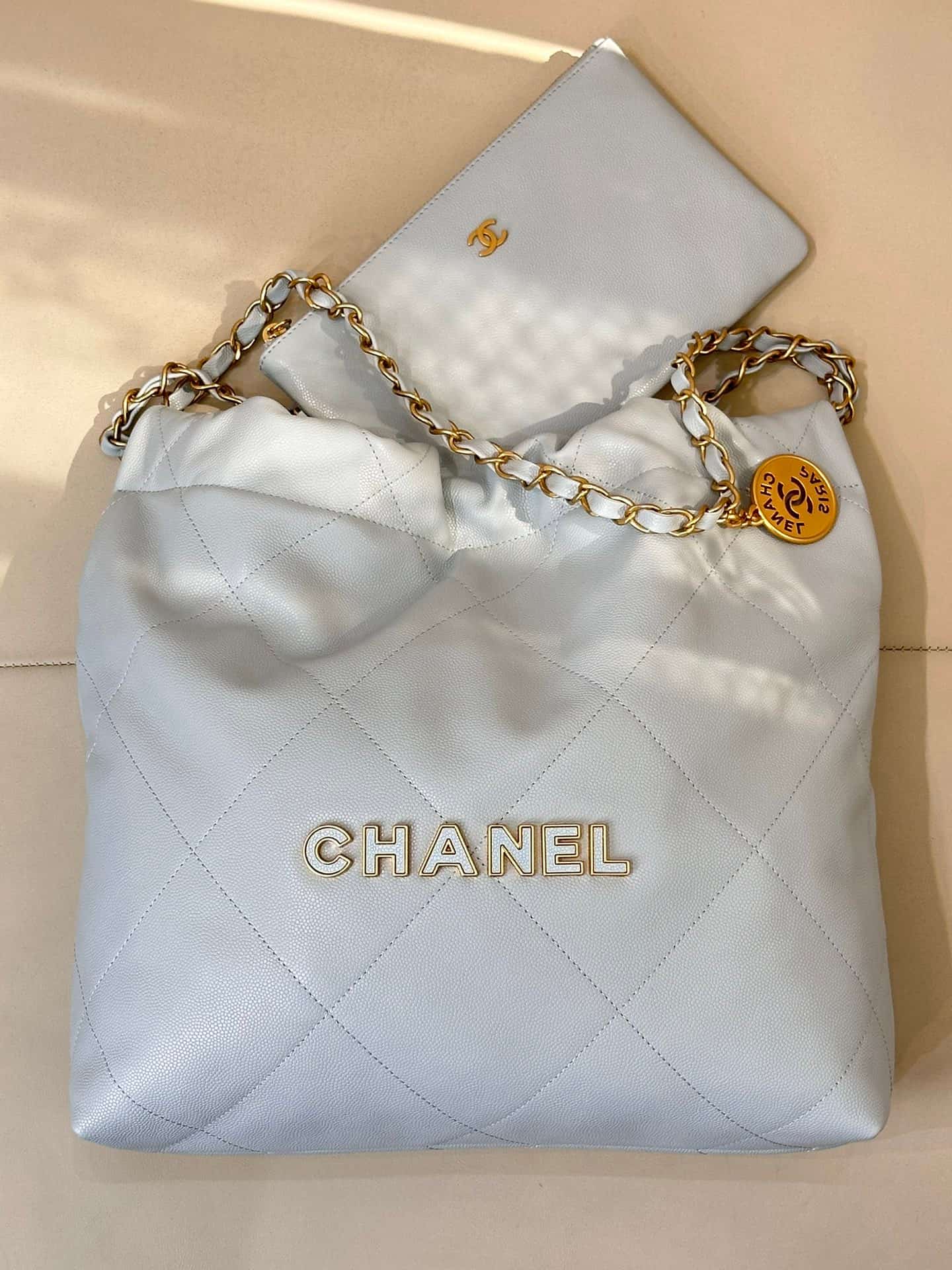 Chanel 22 Small handbag Shiny calfskin & gold-tone metal AS3260 Light Blue TOP