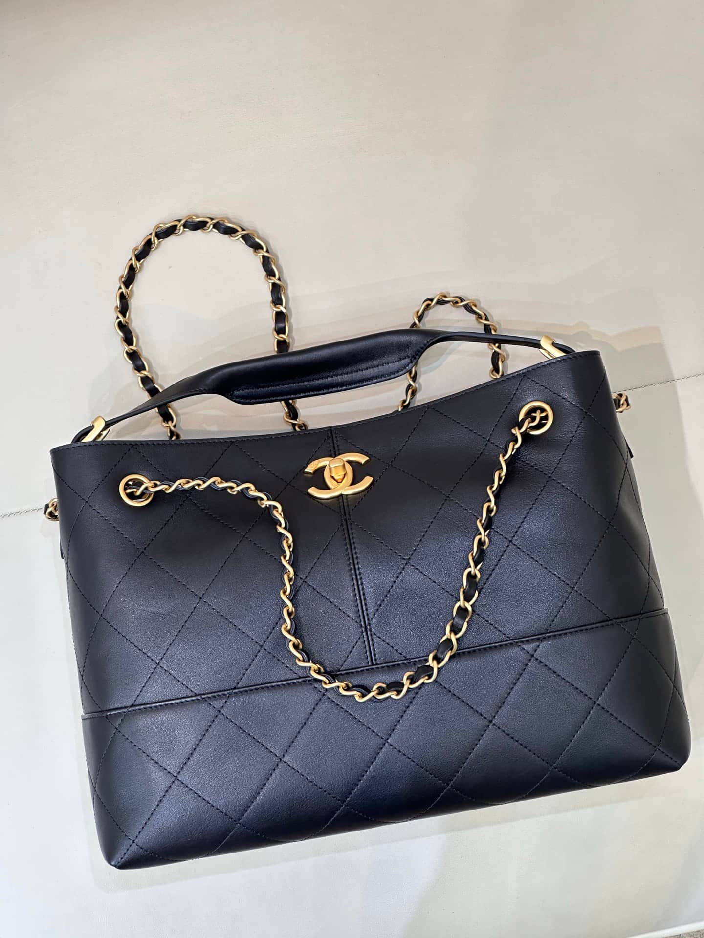Chanel Small Shopping Bag Calfskin Shiny Lambskin & Gold-Tone Metal AS5634 Black TOP