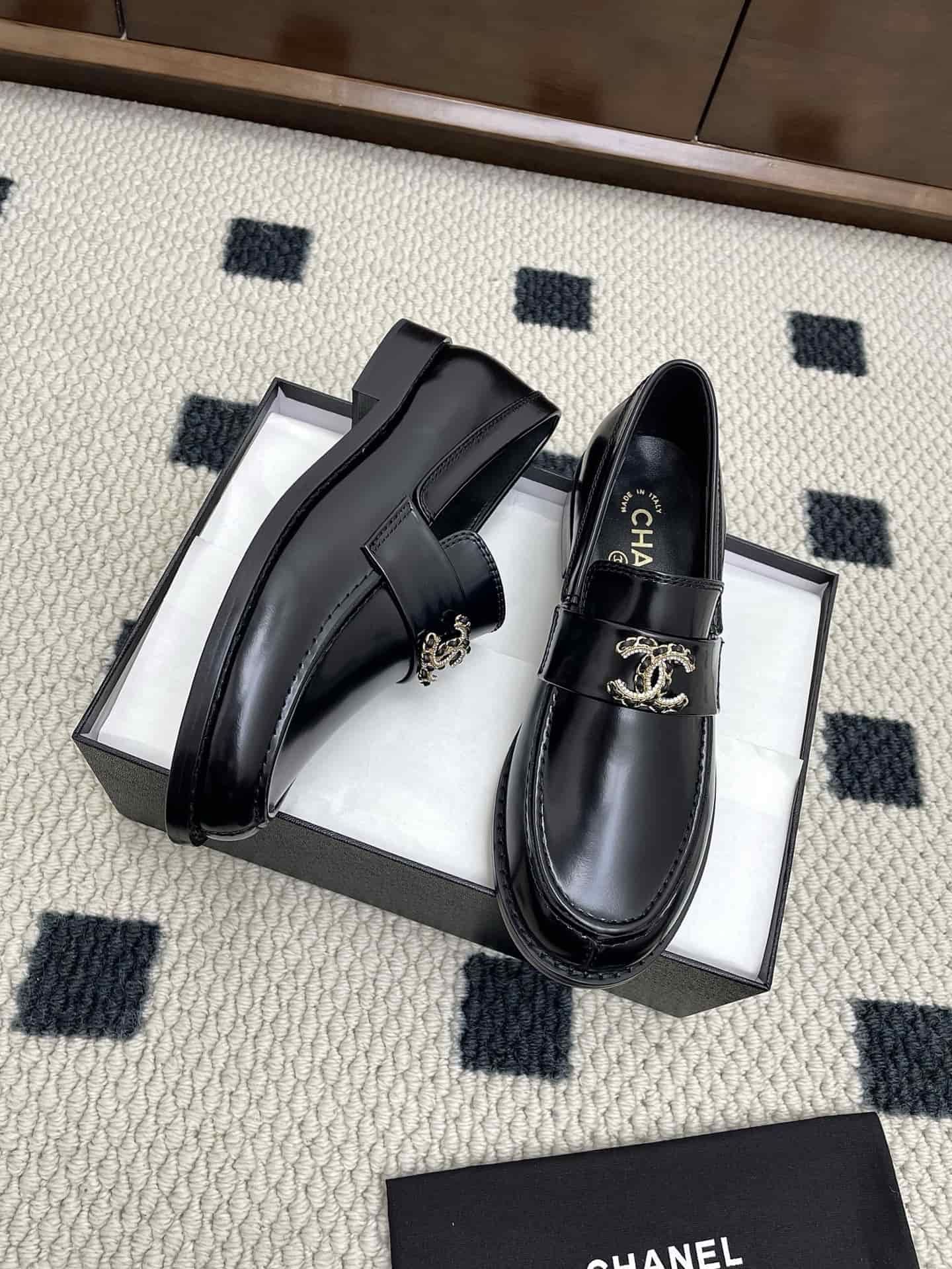 Chanel Loafer shoes Women