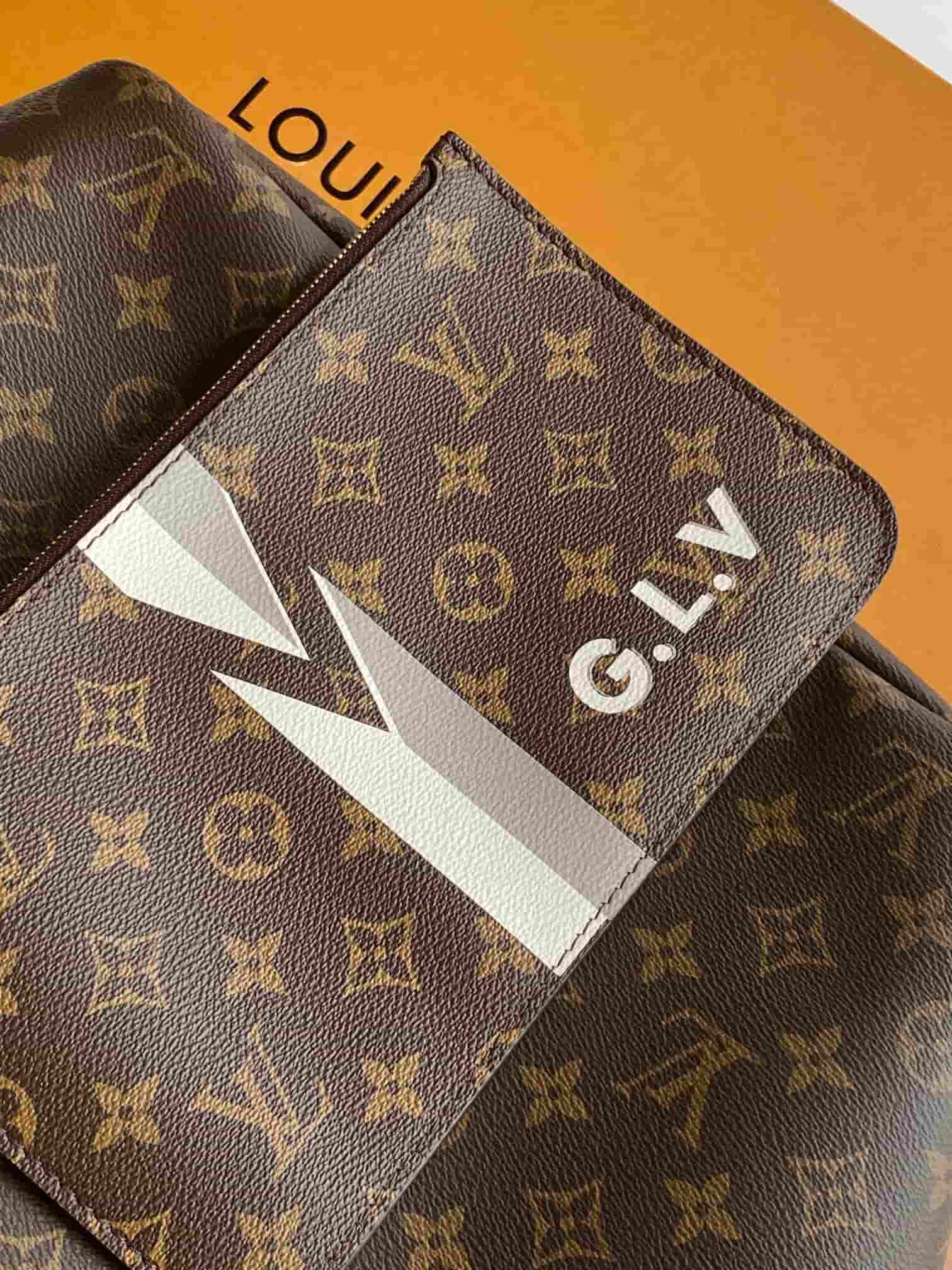 Louis Vuitton Neverfull MM Mon Monogram Beige canvas P01926 High