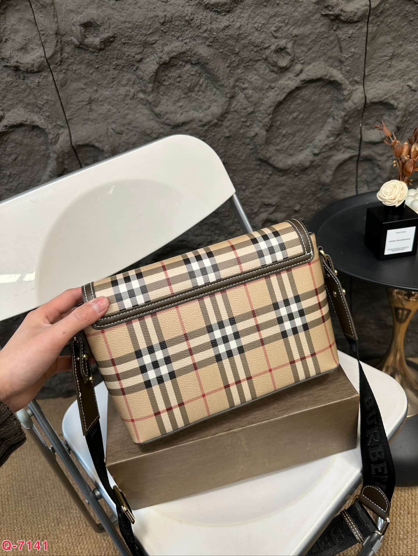 Burberry Note Bag Military
