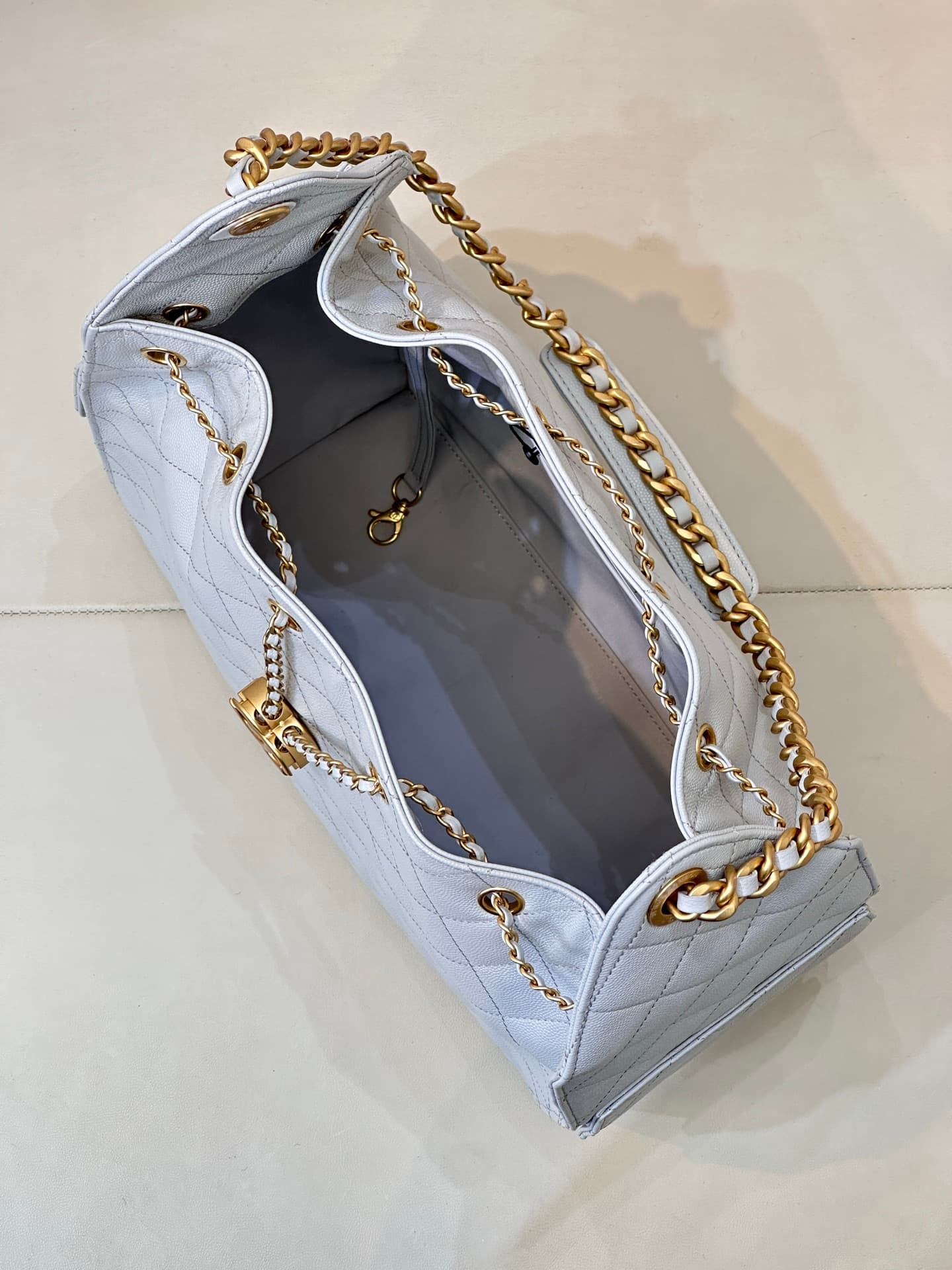 Chanel 25 Medium Hobo handbag AS5311 Grained Calfskin & Gold-tone Metal Light Grey TOP