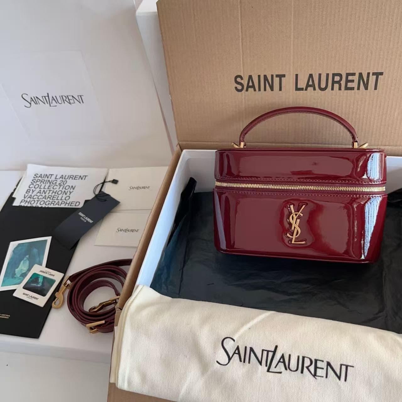 GABY vanity bag in patent leather Claret High