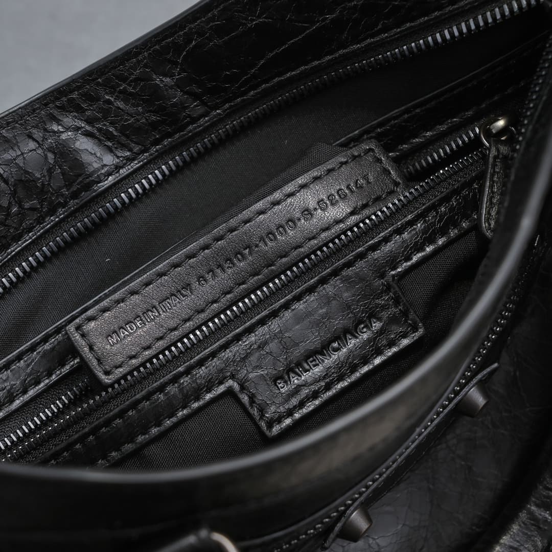 WOMEN'S LE CITY SMALL BAG Lambskin & Black Metal High