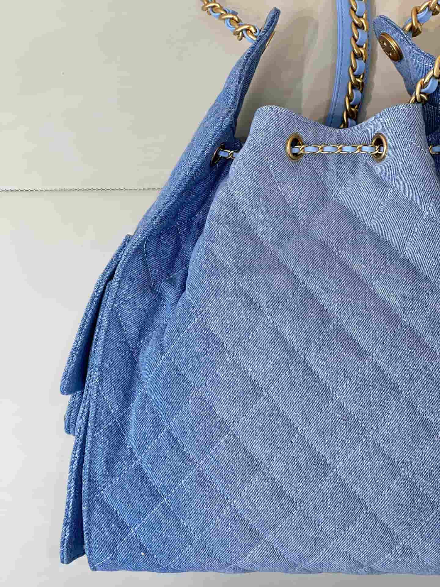 Chanel 25 Medium Hobo handbag AS5311 Denim &Gold-tone Metal Blue TOP