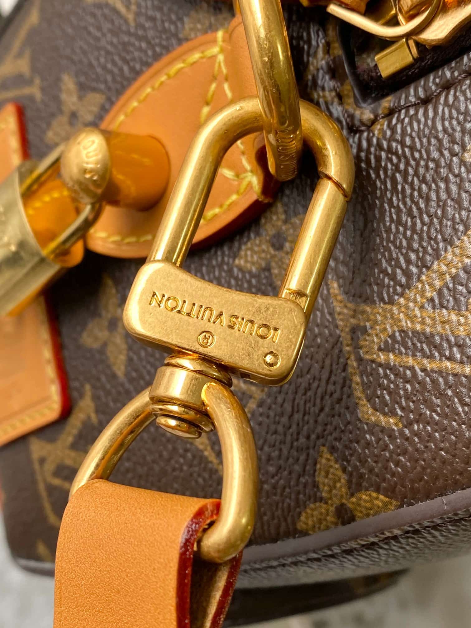 Louis Vuitton Rickshaw Wearable Wallet Monogram coated canvas M28020 High