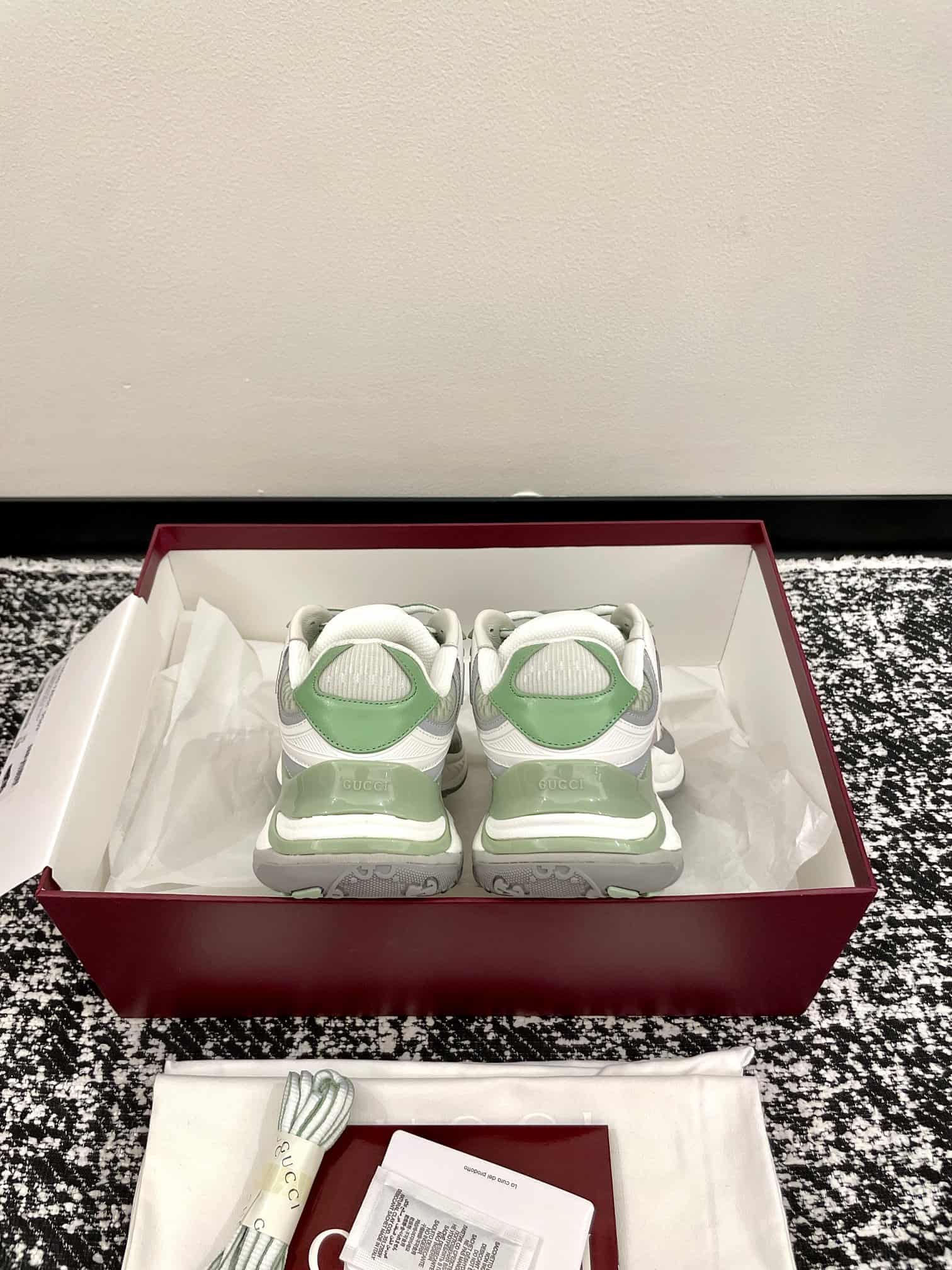 Gucci Sneaker shoes Men Women