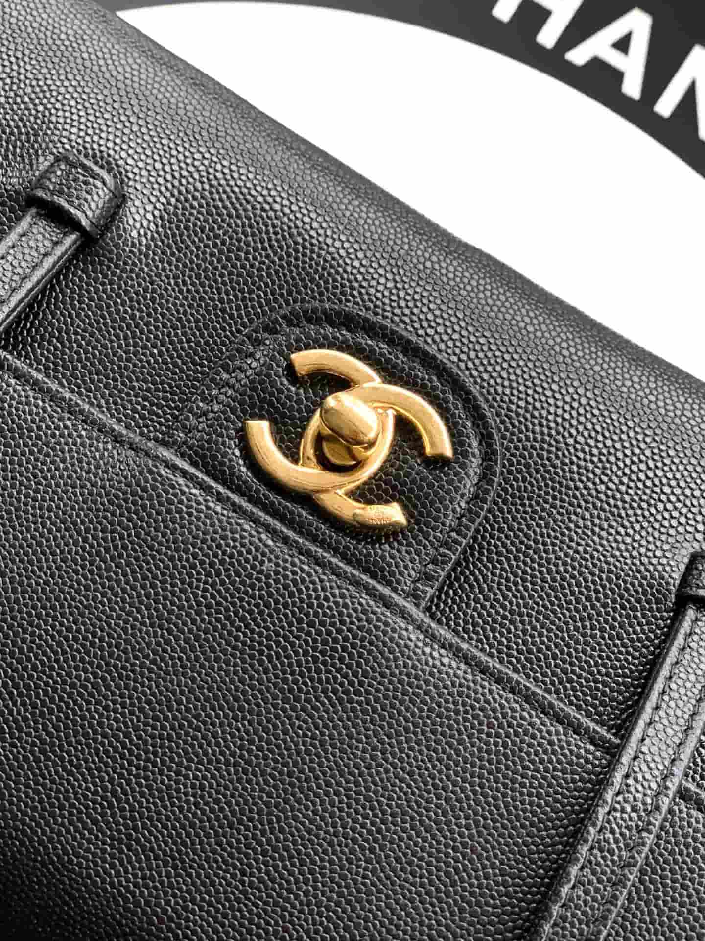 Chanel Clutch with Leather Strap Grained Shiny Calfskin & Gold-Tone Metal Black 5809 High