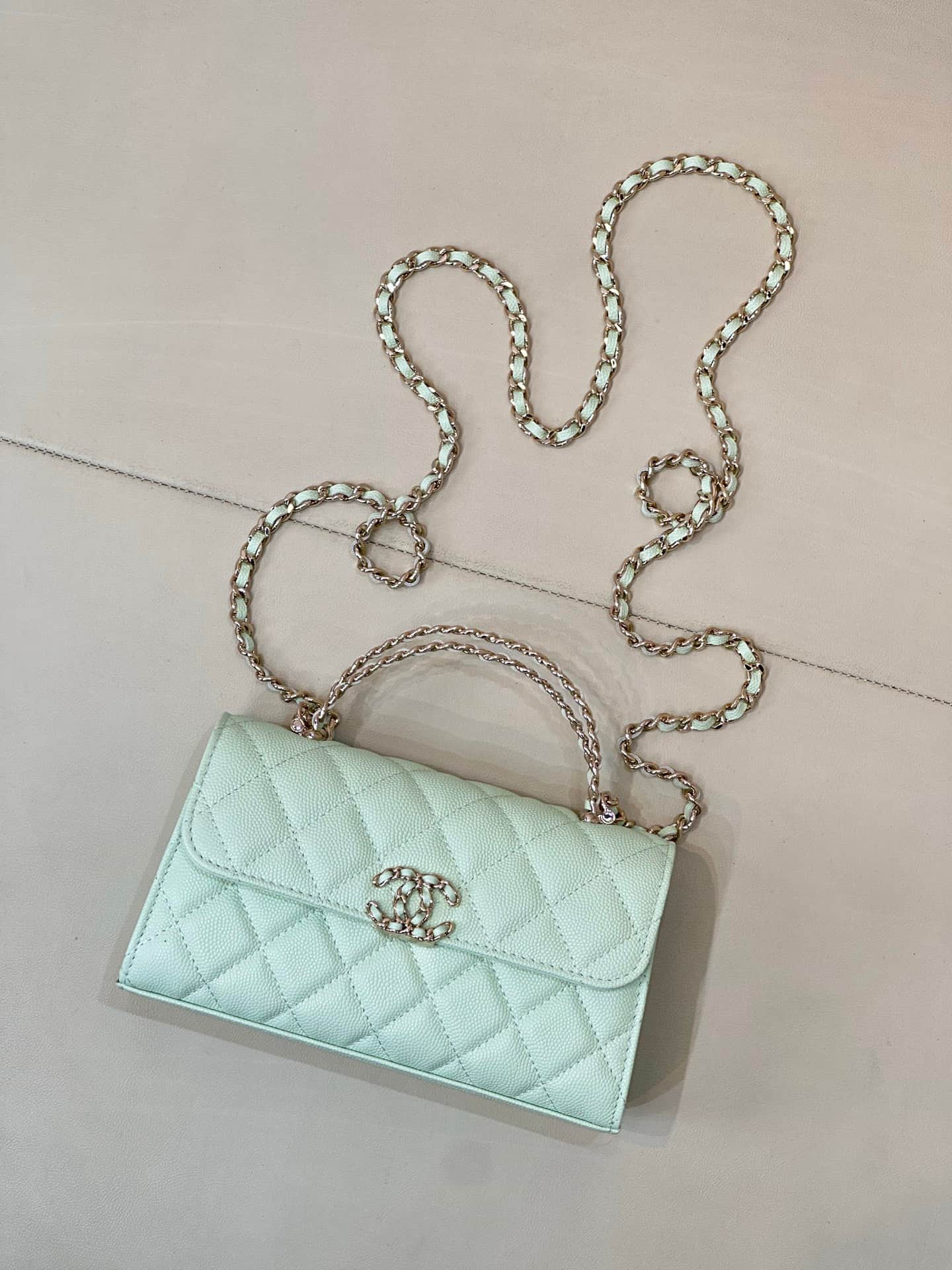 Chanel Clutch with chain Grained Calfskin&Gold-Tone Metal Green AP3238 TOP