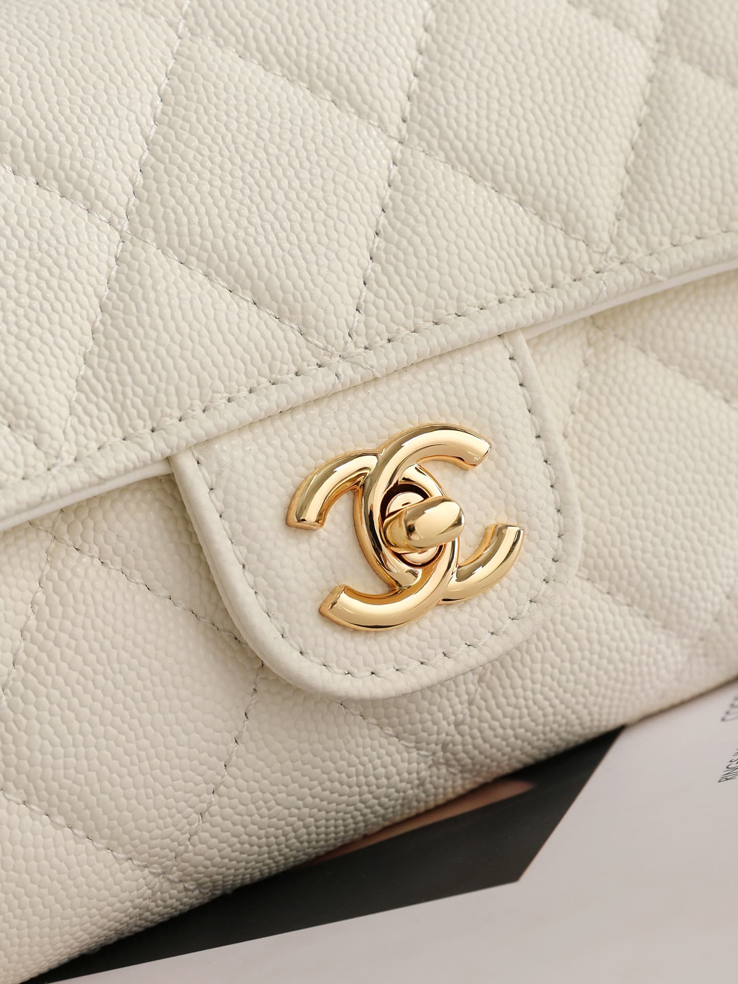 Chanel Clutch with chain Grained Calfskin & Gold-Tone Metal White AP5280 A