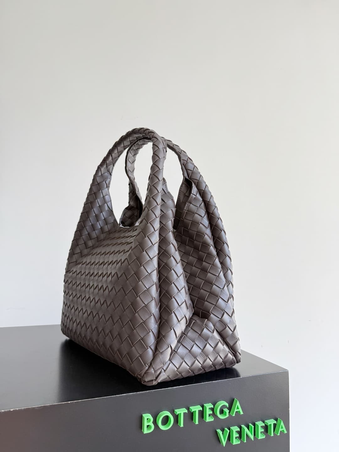 Bottega Veneta Large Campana shoulder bag in Intrecciato leather Brown TOP