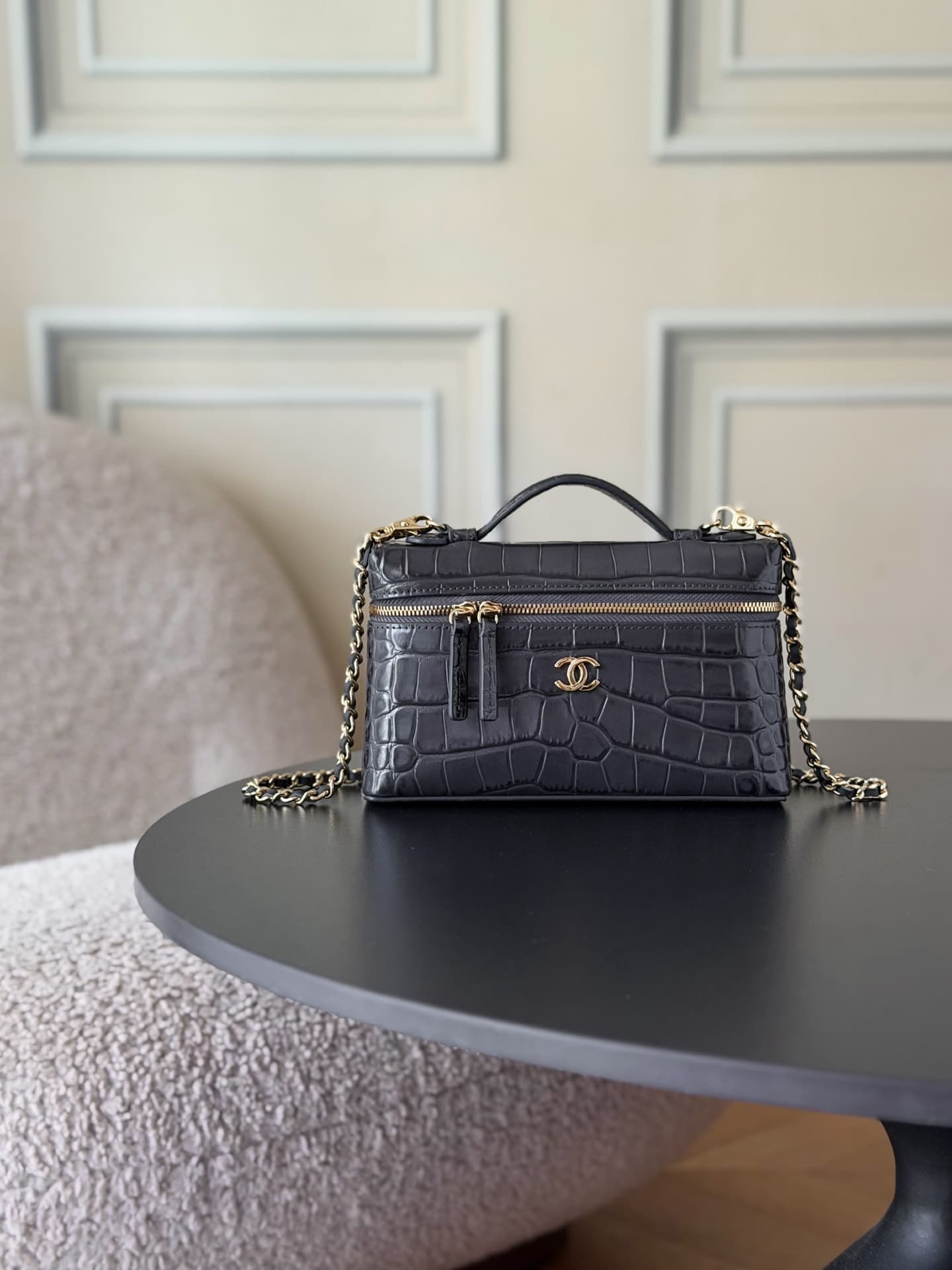 Chanel Small Vanity with chain Crocodile Embossed Calfskin & Gold-Tone Metal Black AS5346 A