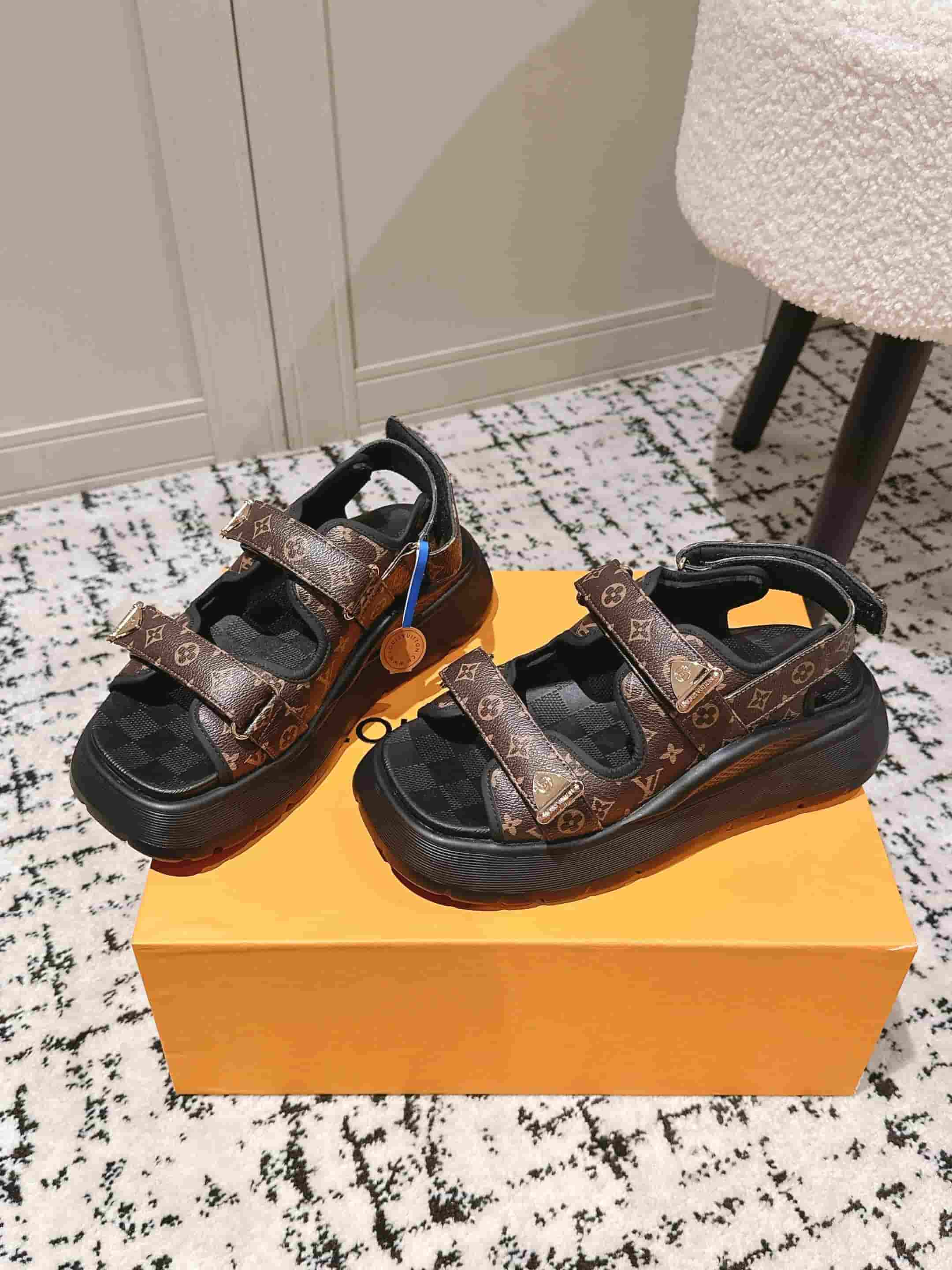 Louis Vuitton Sandal shoes Women