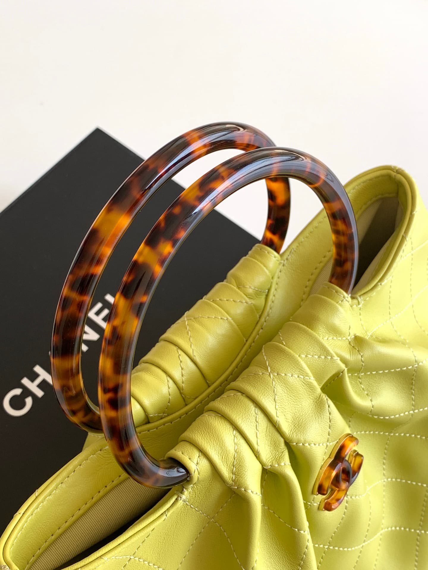 Chanel Medium Hobo Bag Lambskin-Shell Effect Plexi & Gold-Tone Metal Yellow AS6010 High