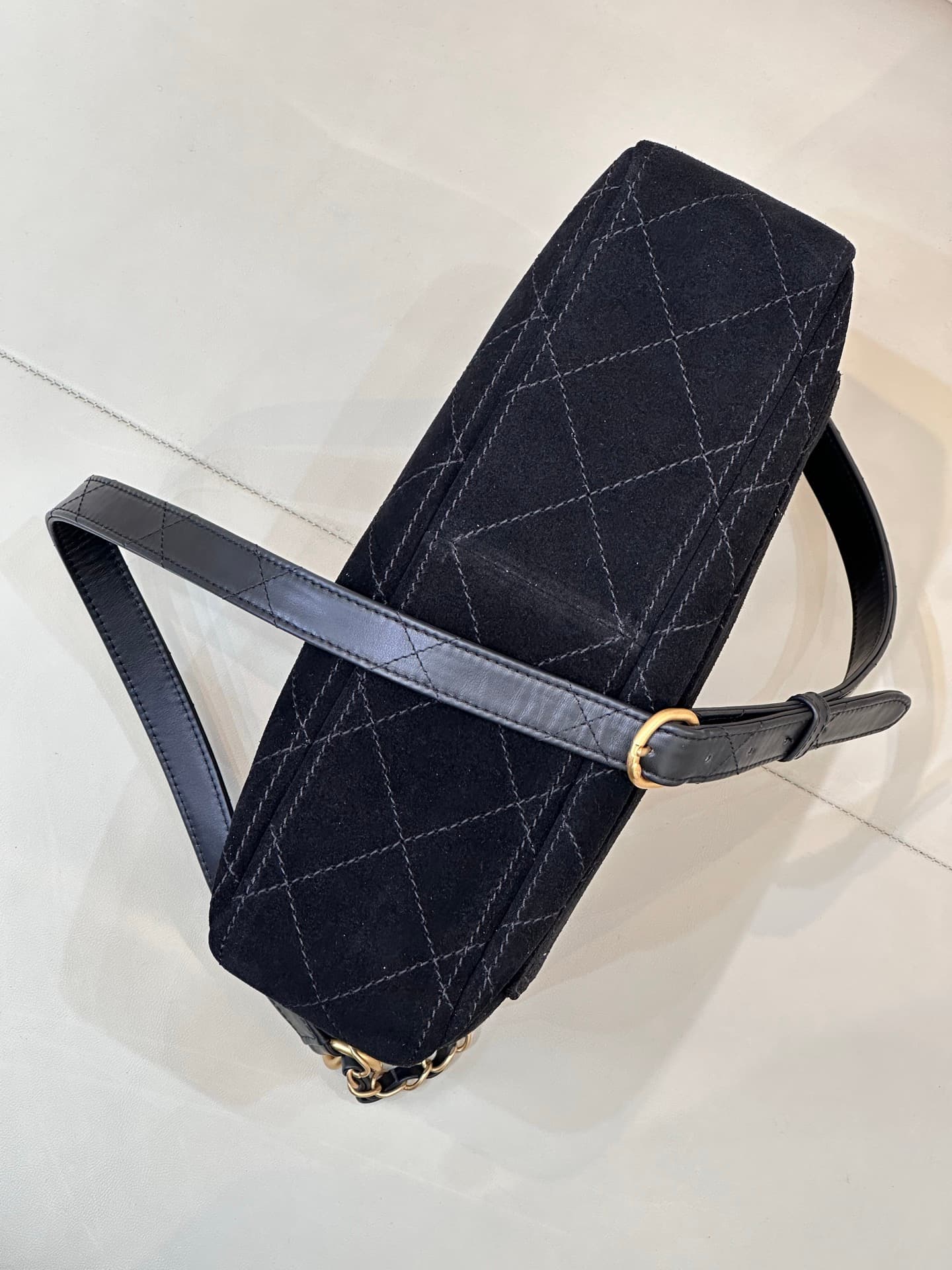 Chanel Matelasse Suede Shoulder Bag& Gold-Tone Metal Black AS5883 TOP