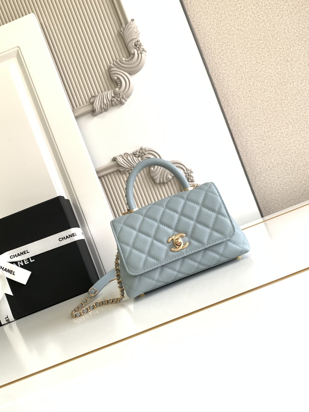 MINI FLAP BAG WITH TOP HANDLE AS2215 Grained Calfskin & Gold Metal Blue A