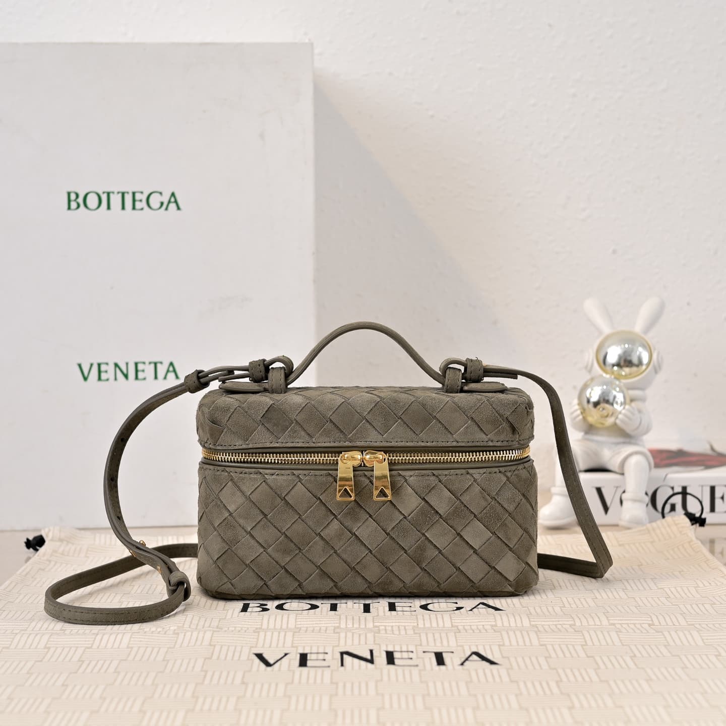 BV Bang Bang Vanity mini intrecciato suede High