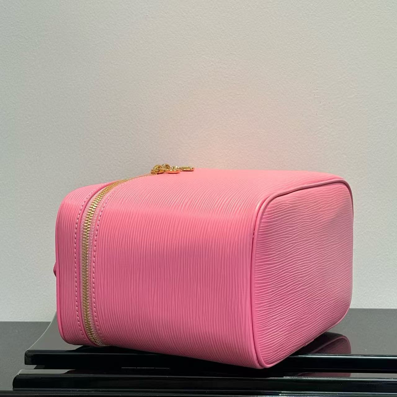 Louis Vuitton Nice BB Epi grained leather Monogram M25856 Bliss Pink High