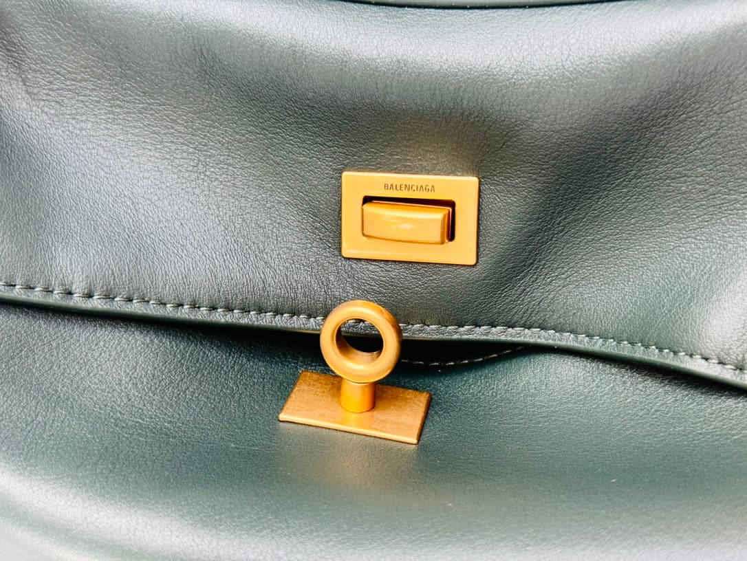 Balenciaga Rodeo Medium Bag in Pine Green Leather With Gold-Tone Metal TOP