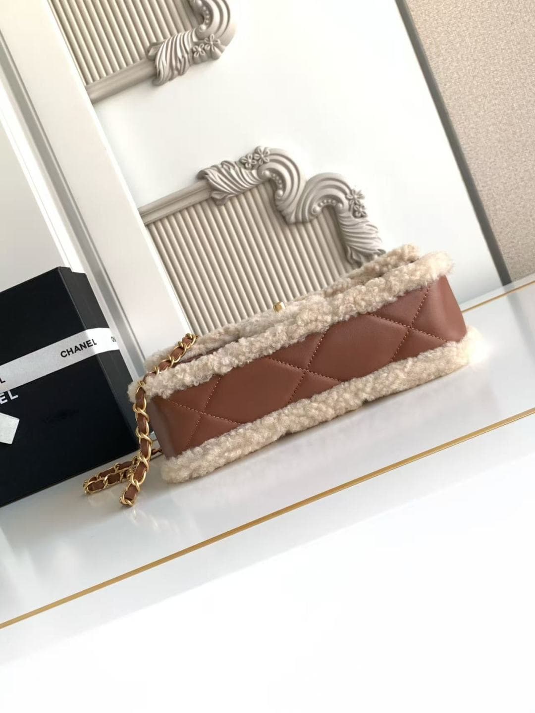Chanel Small Shearling Flap Bag in Brown lambskin with beige shearling & Gold-Tone Metal AS5149 A
