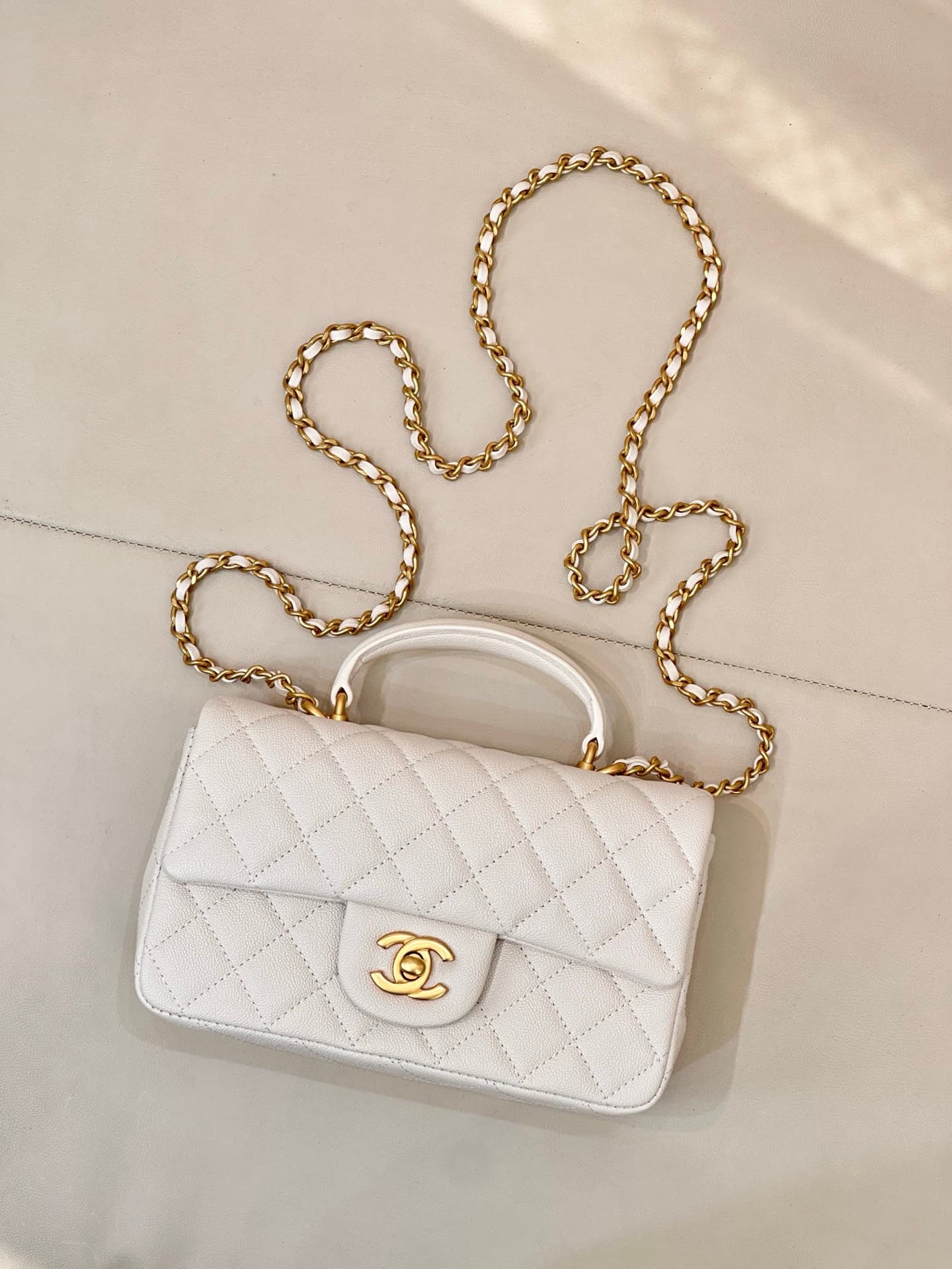 Chanel Mini Classic Handbag Grained Shiny Calfskin & Gold-Tone Metal AS2431 white TOP