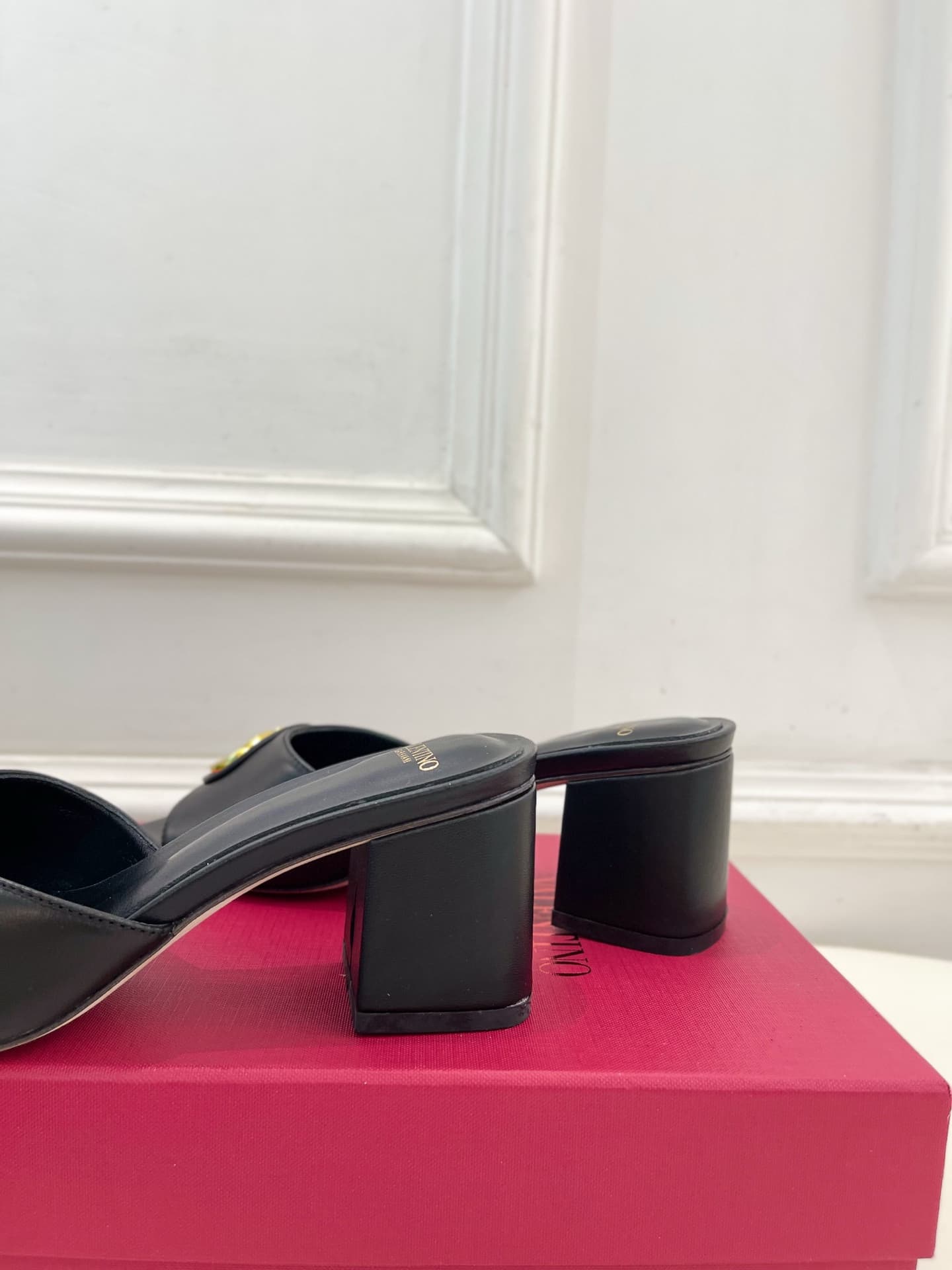 Valentino Garavani VLOGO Signature Slide Sandal Shoes Women