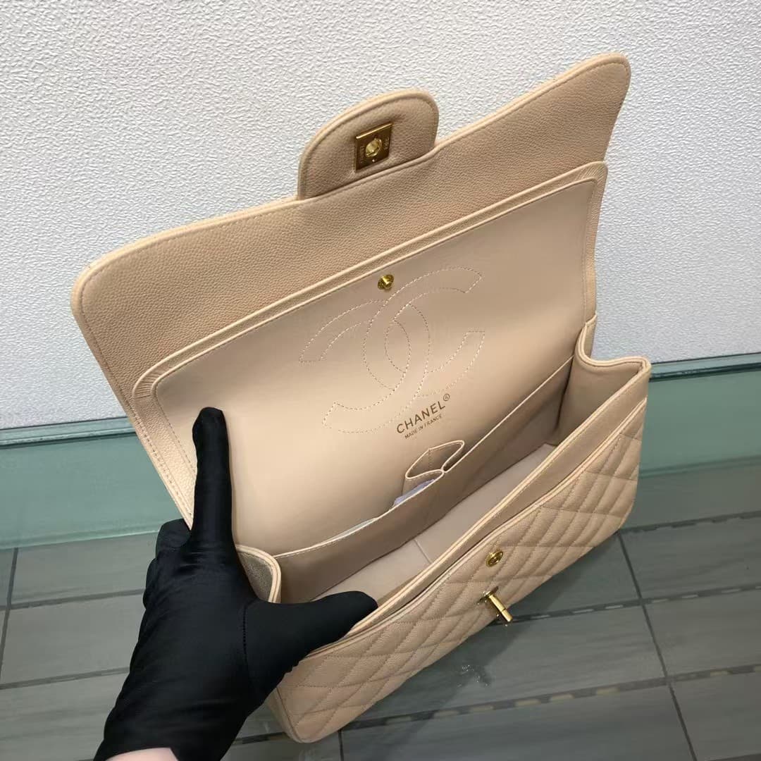 Large CLASSIC HANDBAG Grained Calfskin Gold Metal Beige A