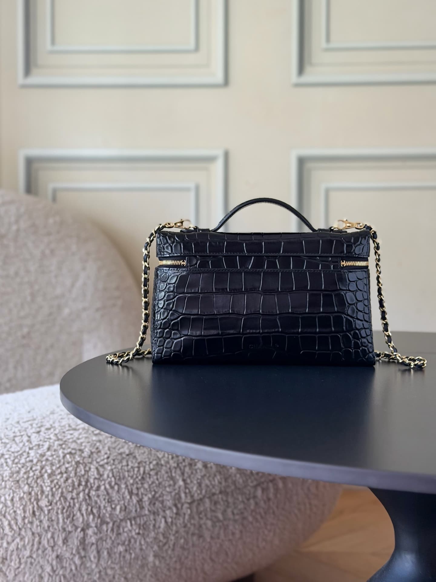 Chanel Large Vanity with chain Crocodile Embossed Calfskin & Gold-Tone Metal Black AS5347 A
