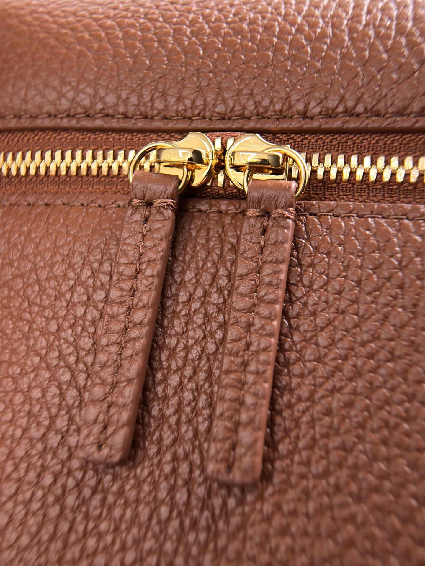 Chanel Vanity with chain Grained Calfskin & Gold-Tone Metal Caramel AS6473 A