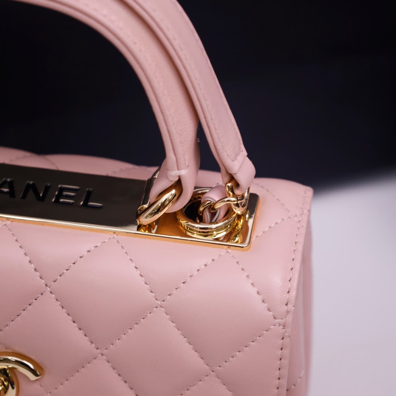 Chanel MINI FLAP BAG WITH TOP HANDLE AS4654 Lambskin &Gold-Tone Metal Pink A