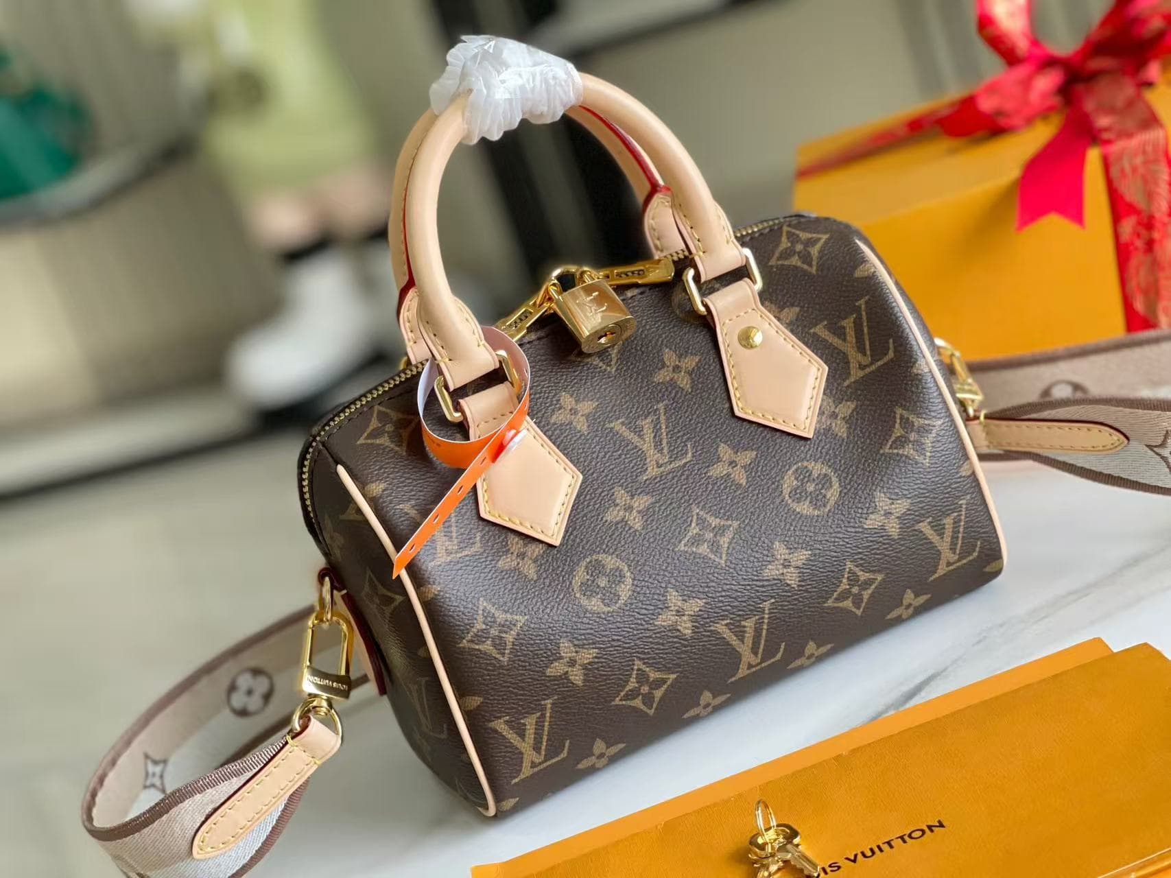 Louis Vuitton Speedy Bandoulière 20 Monogram coated canvas M46222 Top