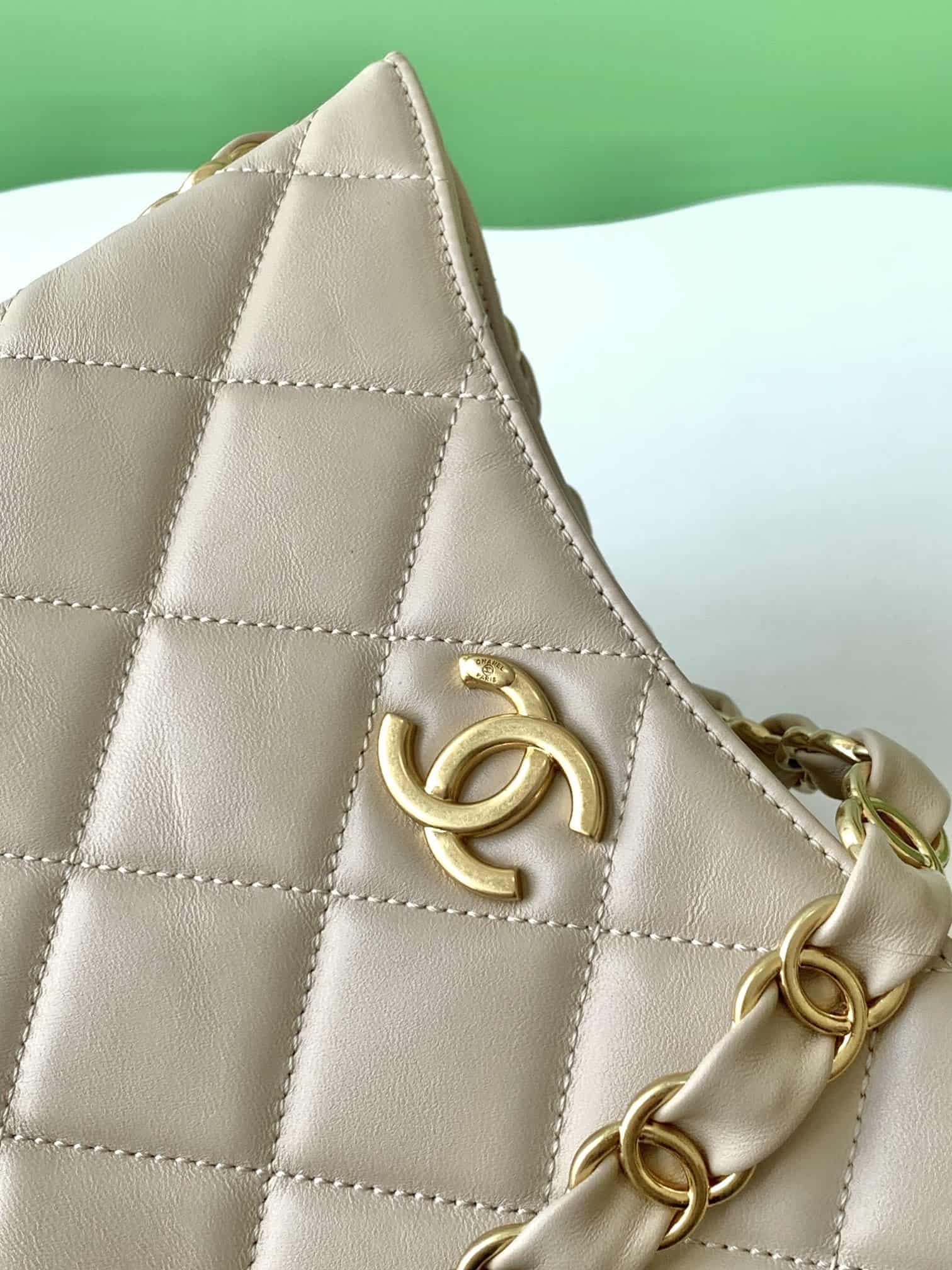 Chanel HOBO HANDBAG AS5177 Lambskin & Gold-Tone Metal Cream A