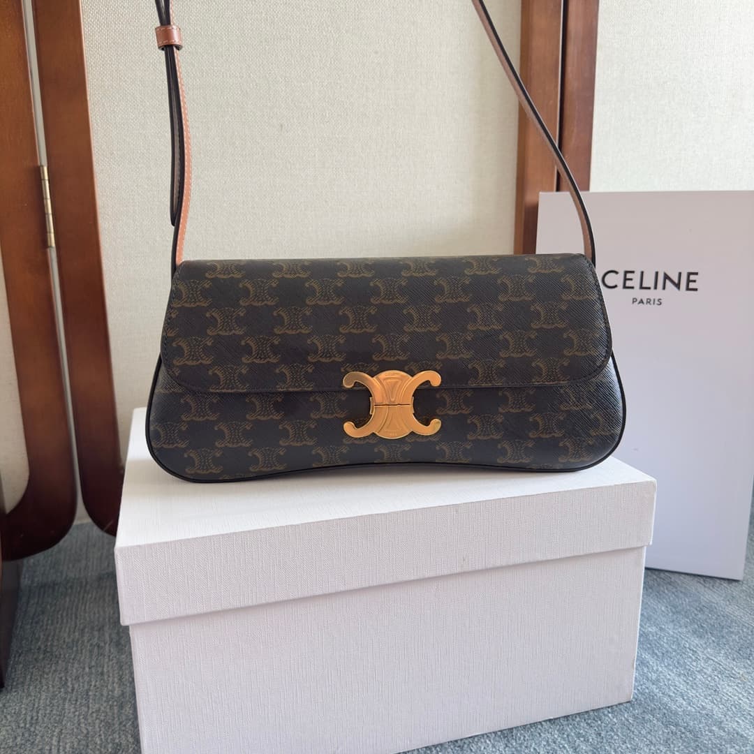 CELINE Triomphe Lola bag in Tan High