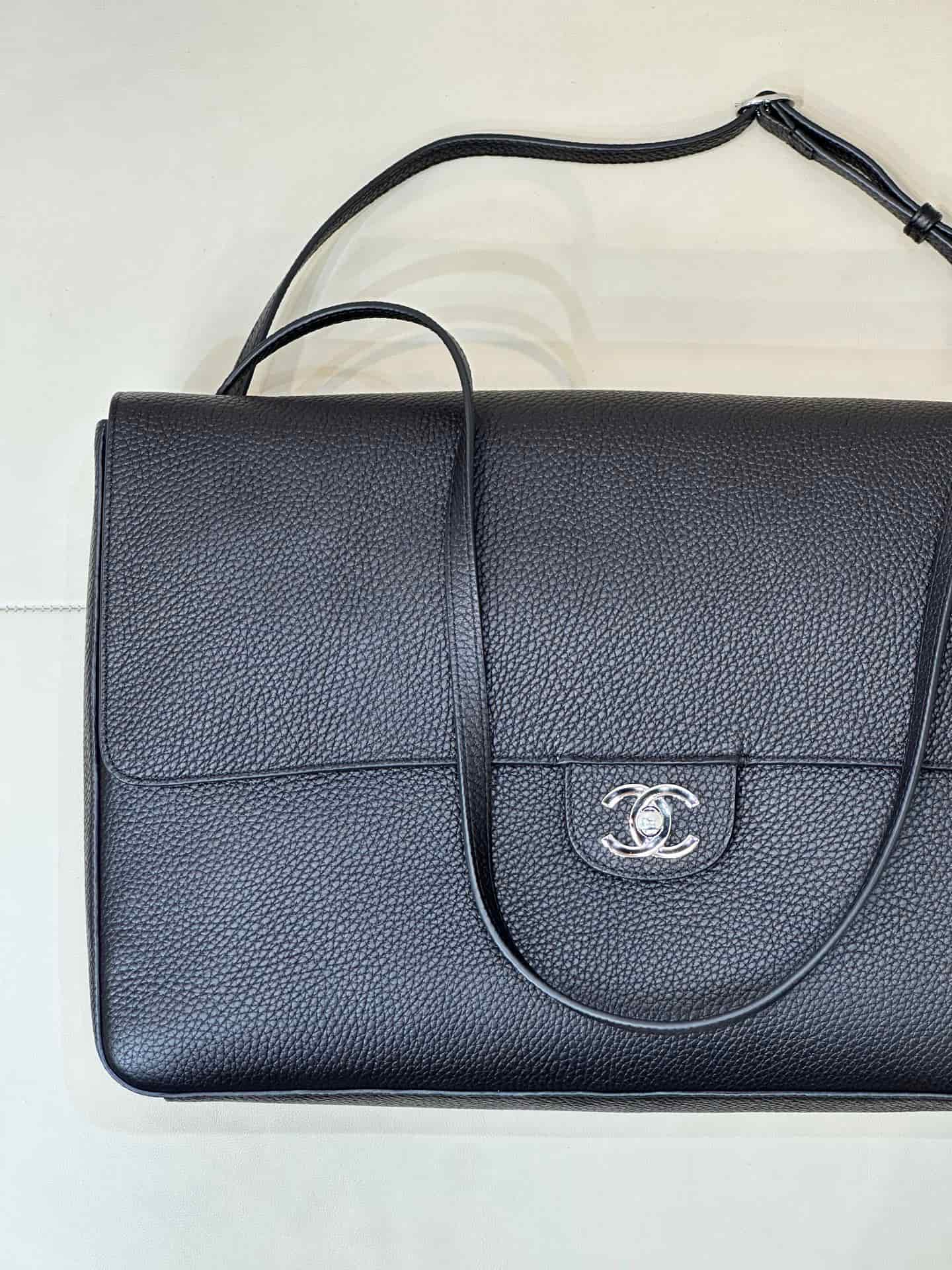 Chanel Maxi Flapbag Grained Calfskin & Silver Metal Black AS6233 TOP