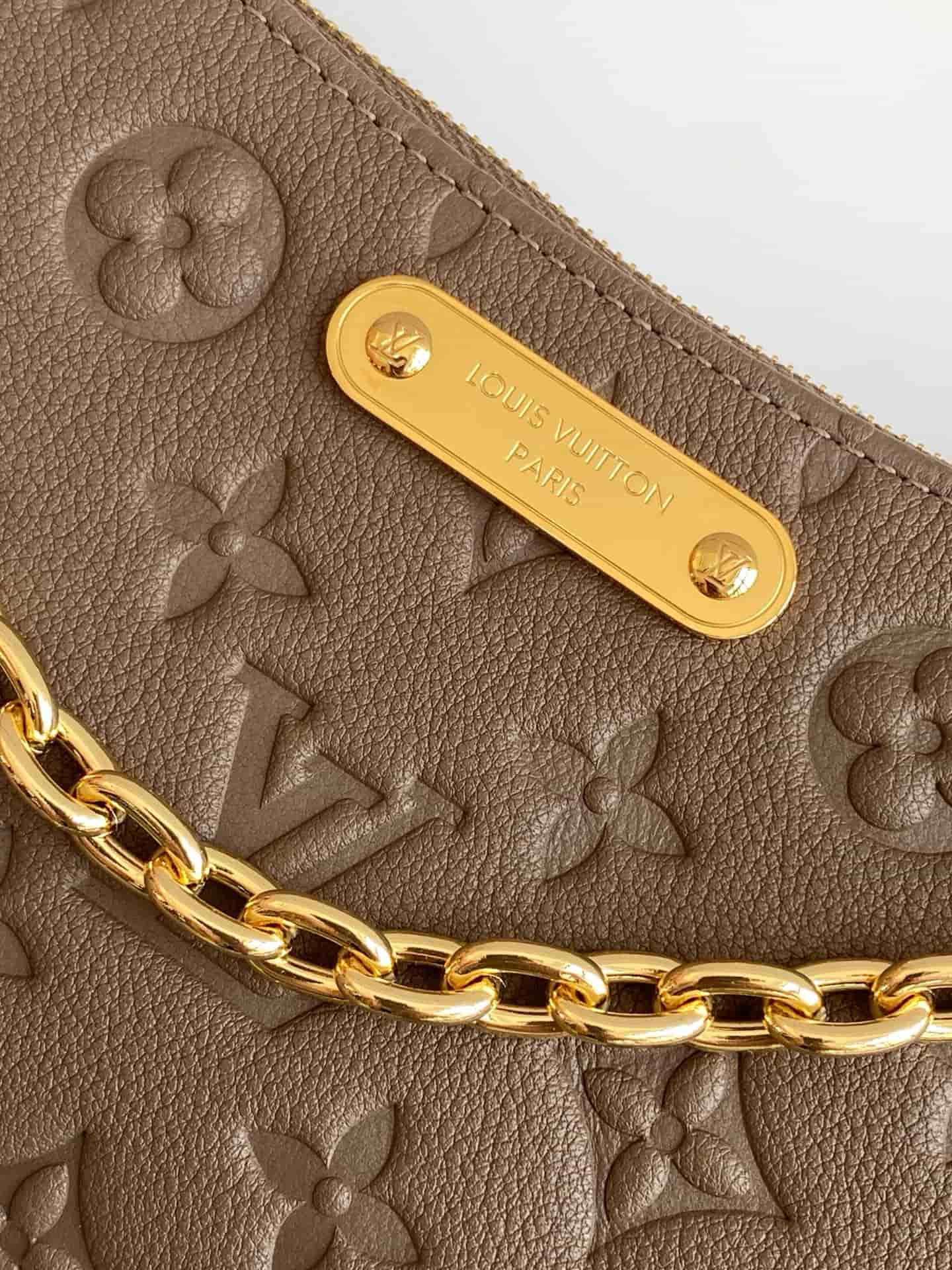 Louis Vuitton Pochette Liv Smoke Gray Embossed grained cowhide leather M25816 High