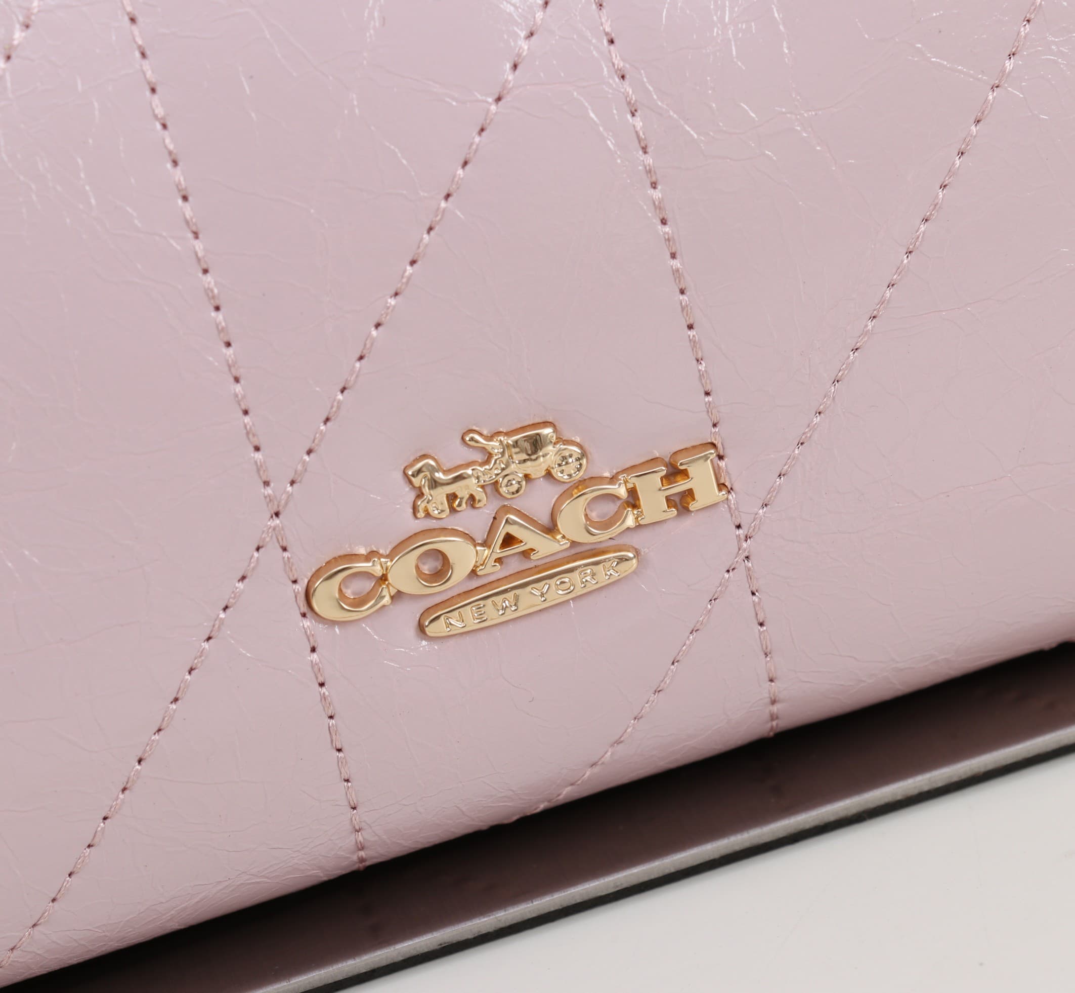 Coach Caitlin Shoulder Bag With Quilting Glazed leather/Gold/Carnation High