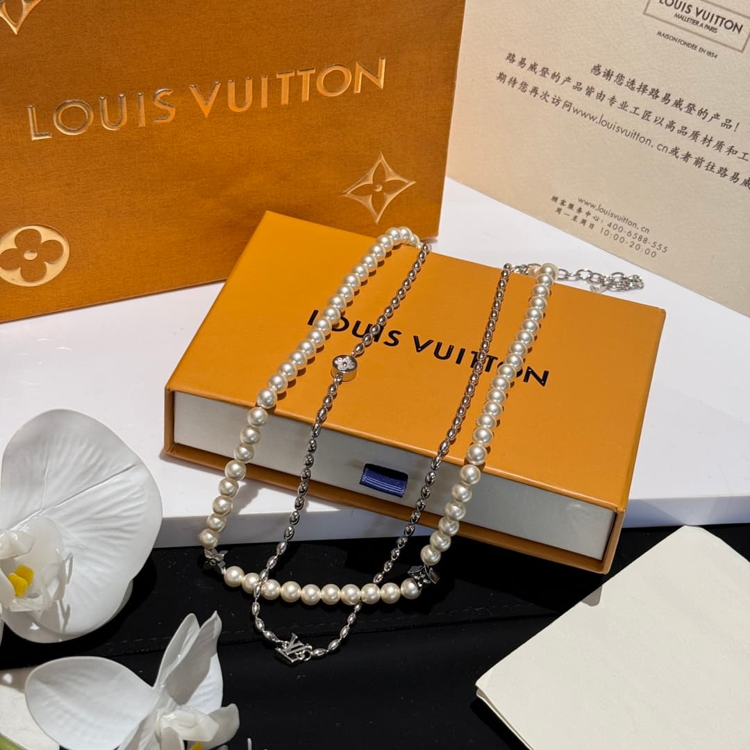 Louis Vuitton Pearls Fusion Necklace High