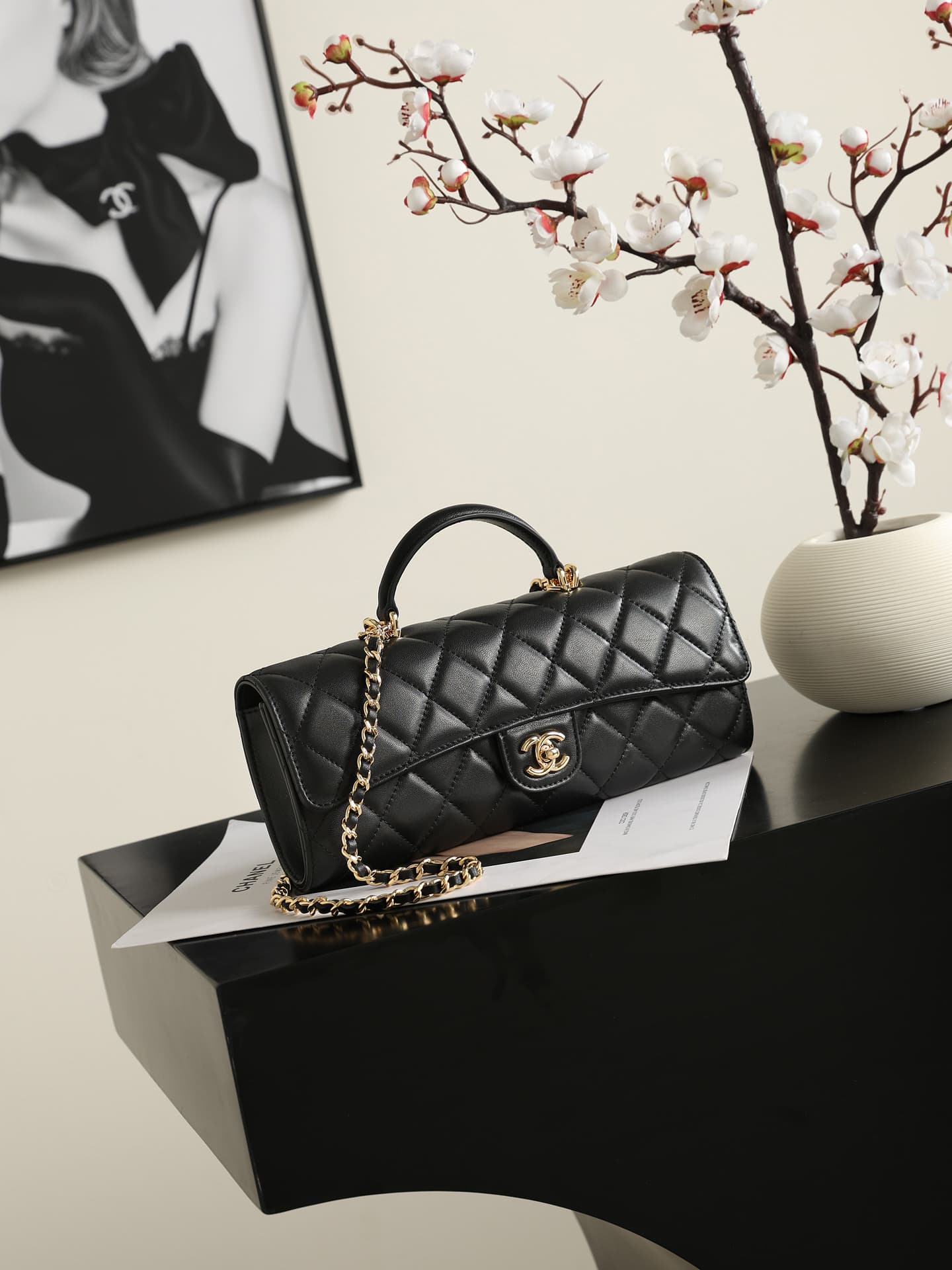 Chanel Clutch with chain Lambskin Calfskin & Gold-Tone Metal Black AP5280 A