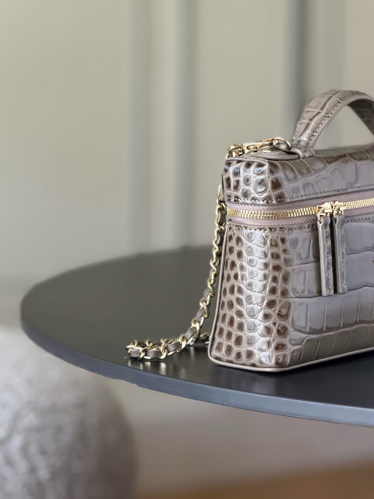 Chanel Small Vanity with chain Crocodile Embossed Calfskin & Gold-Tone Metal Dark Khaki  AS5346 A