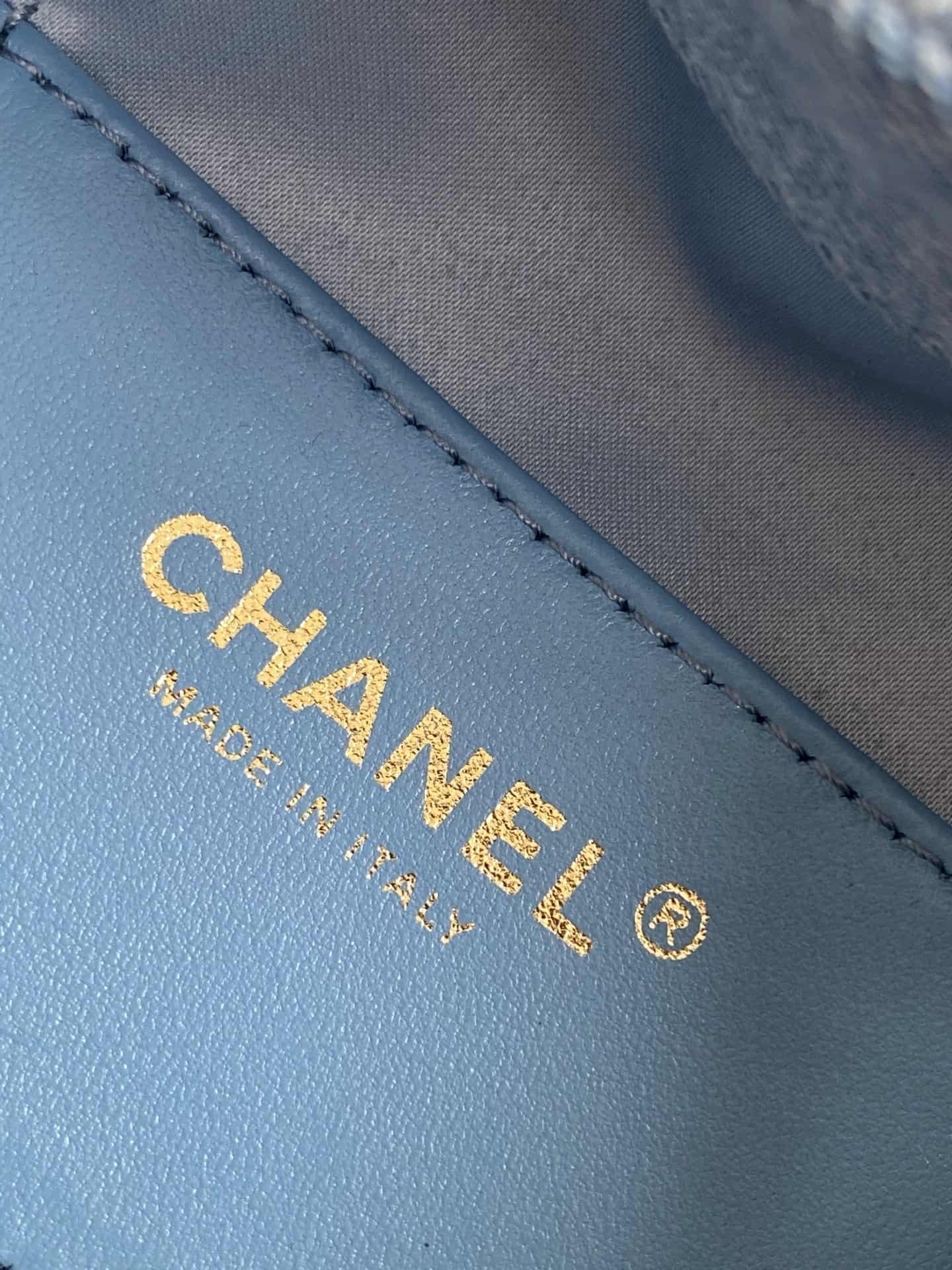 Chanel 25 Mini Hobo handbag AS5631 Denim & gold-tone metal Blue A