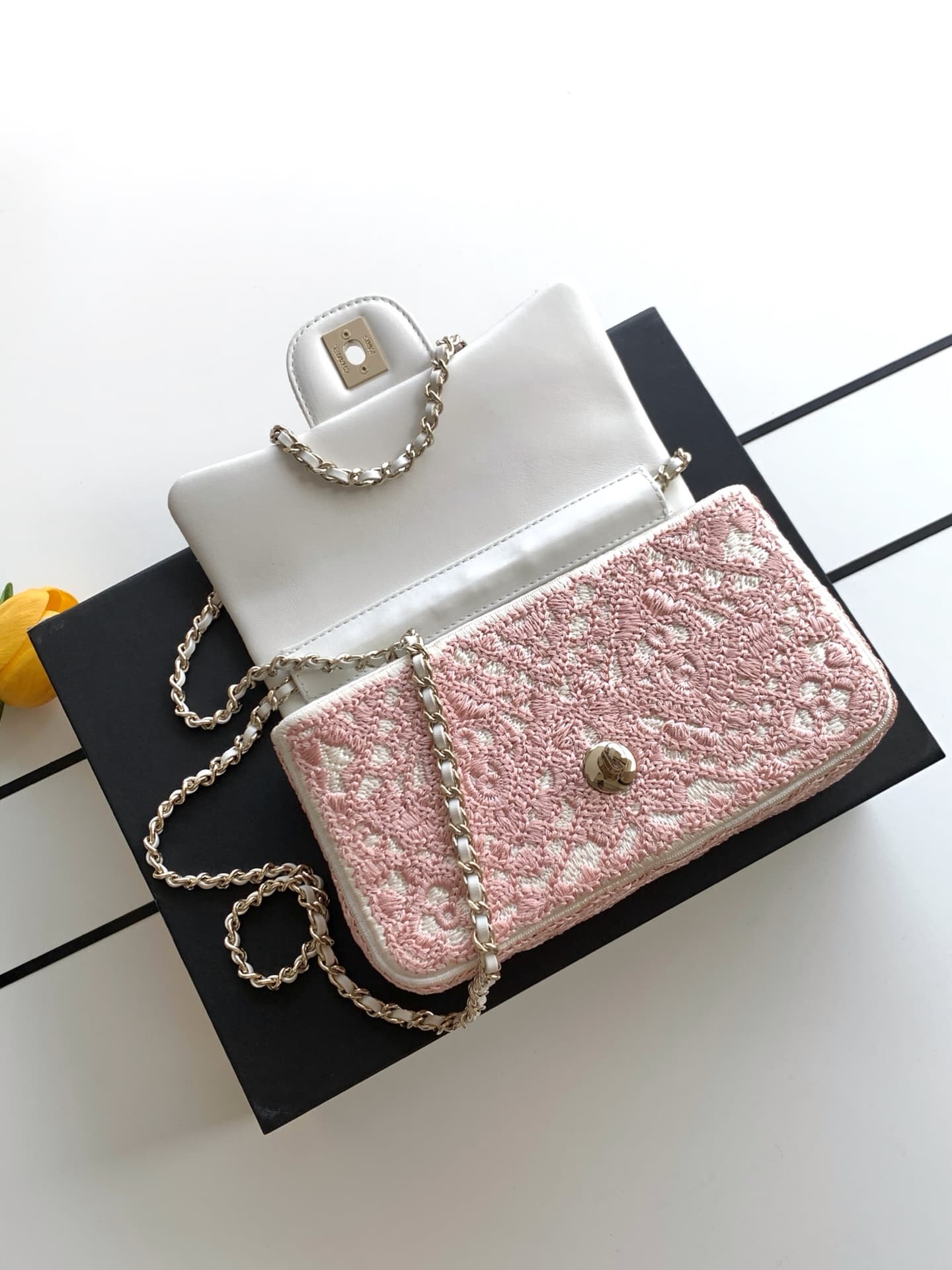 Chanel Small Flap Bag & Gold-Tone Metal Pink AS4561 A